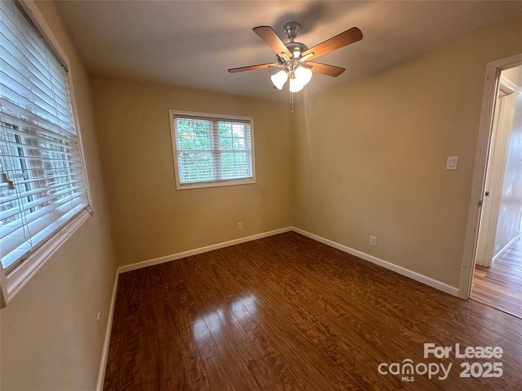 Marion, NC 28752,236 Lake View DR N