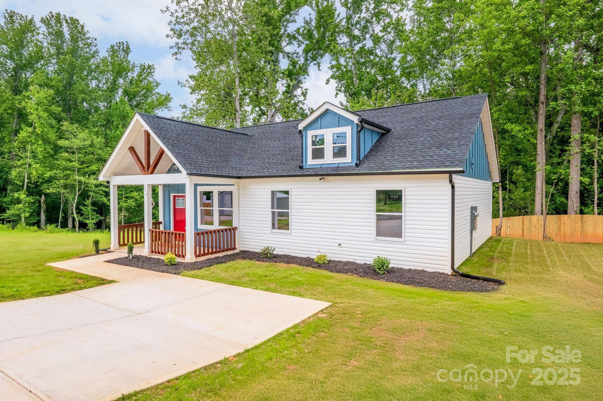 Cherryville, NC 28021,516 North Mulberry ST
