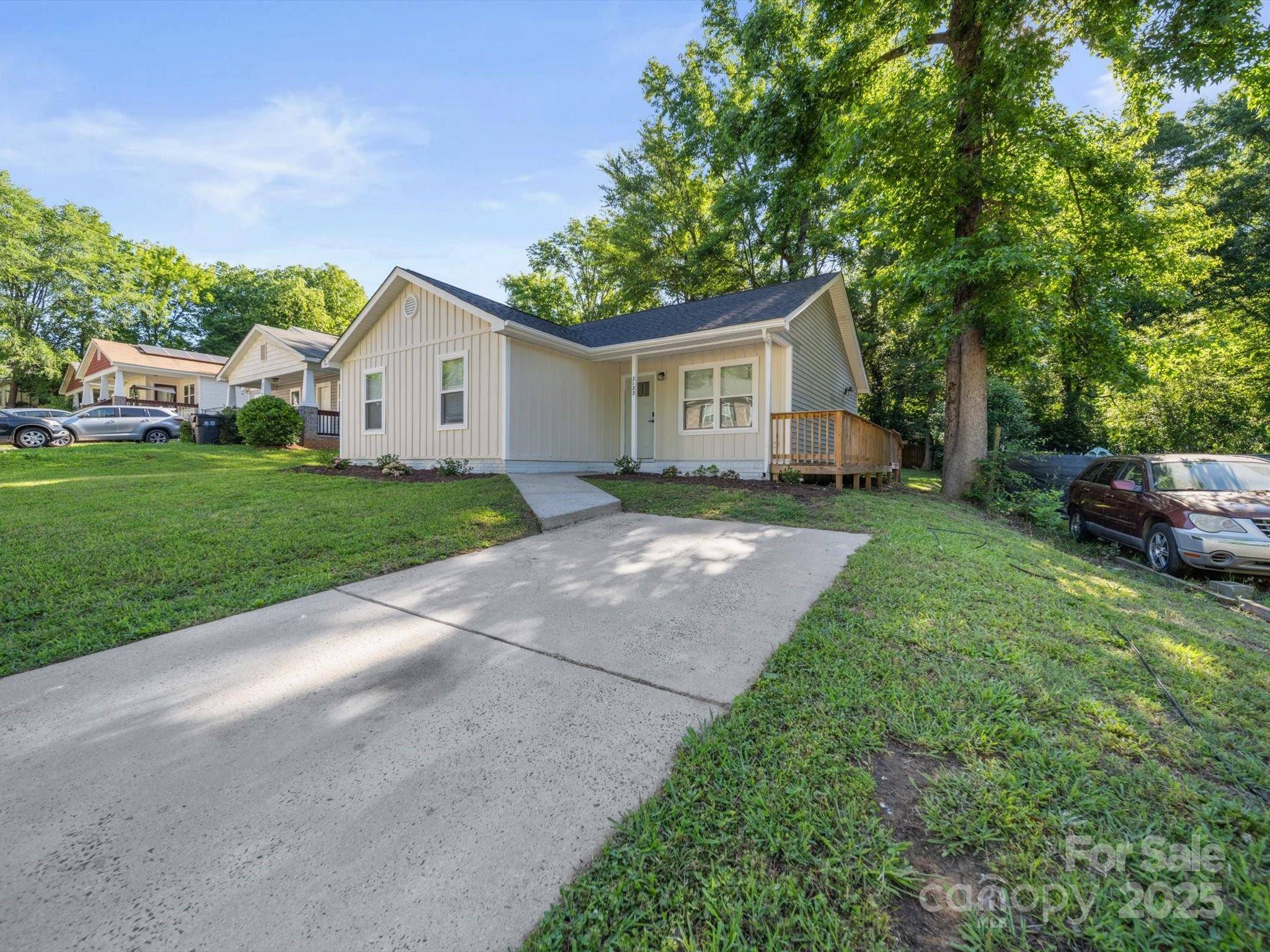 Charlotte, NC 28208,3133 Amay James AVE