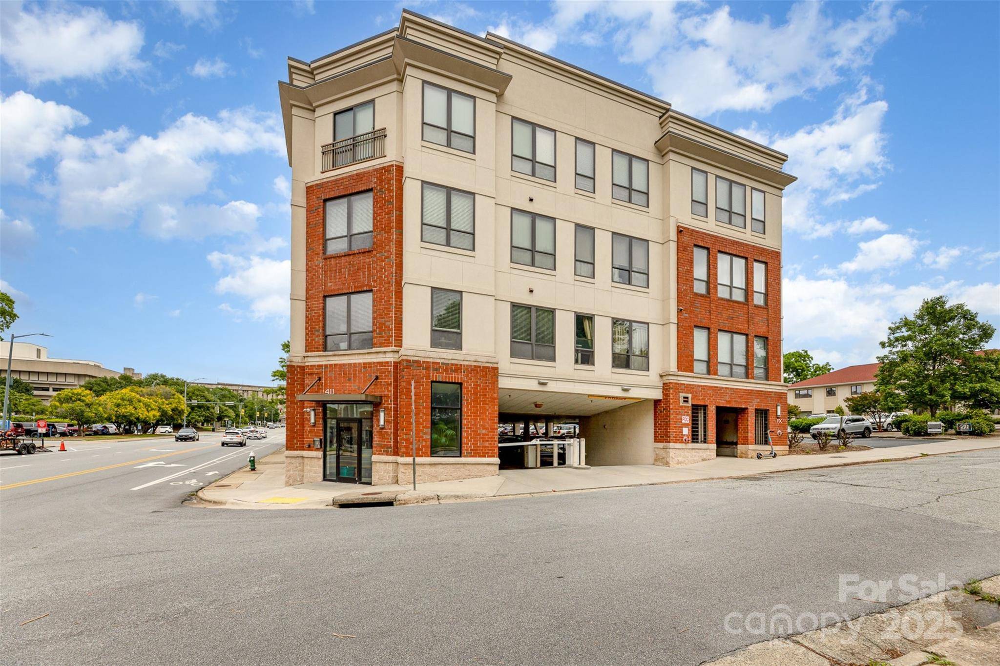 Greensboro, NC 27401,411 W Washington ST