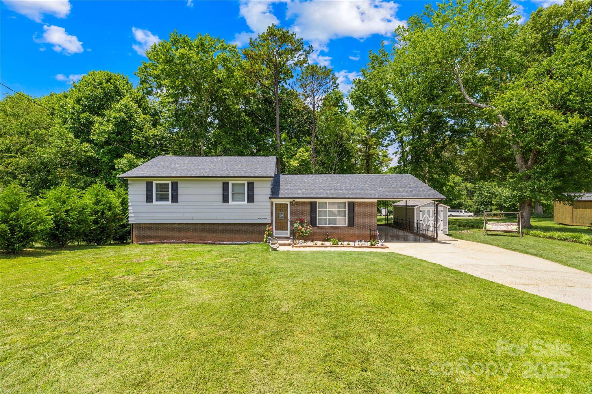 Gastonia, NC 28052,416 Donna AVE