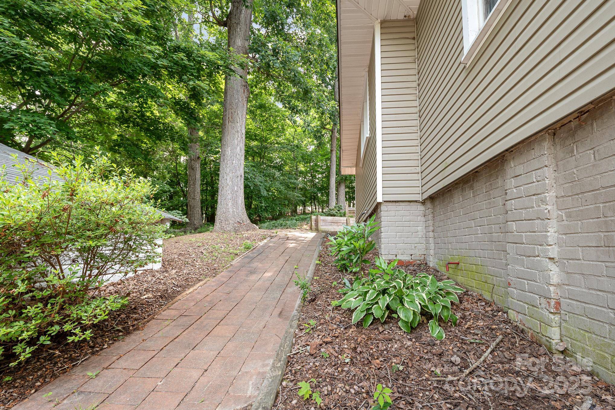 Albemarle, NC 28001,816 Fulton ST