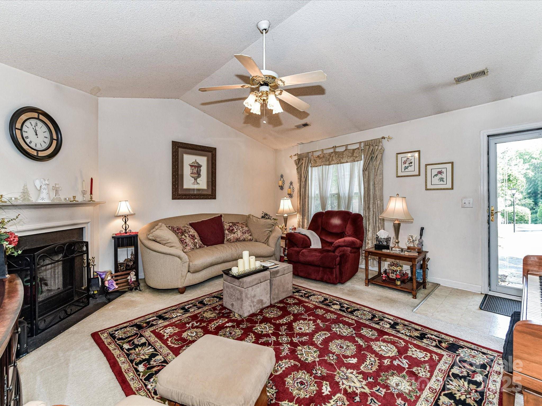 Charlotte, NC 28277,9337 Four Mile Creek RD #101