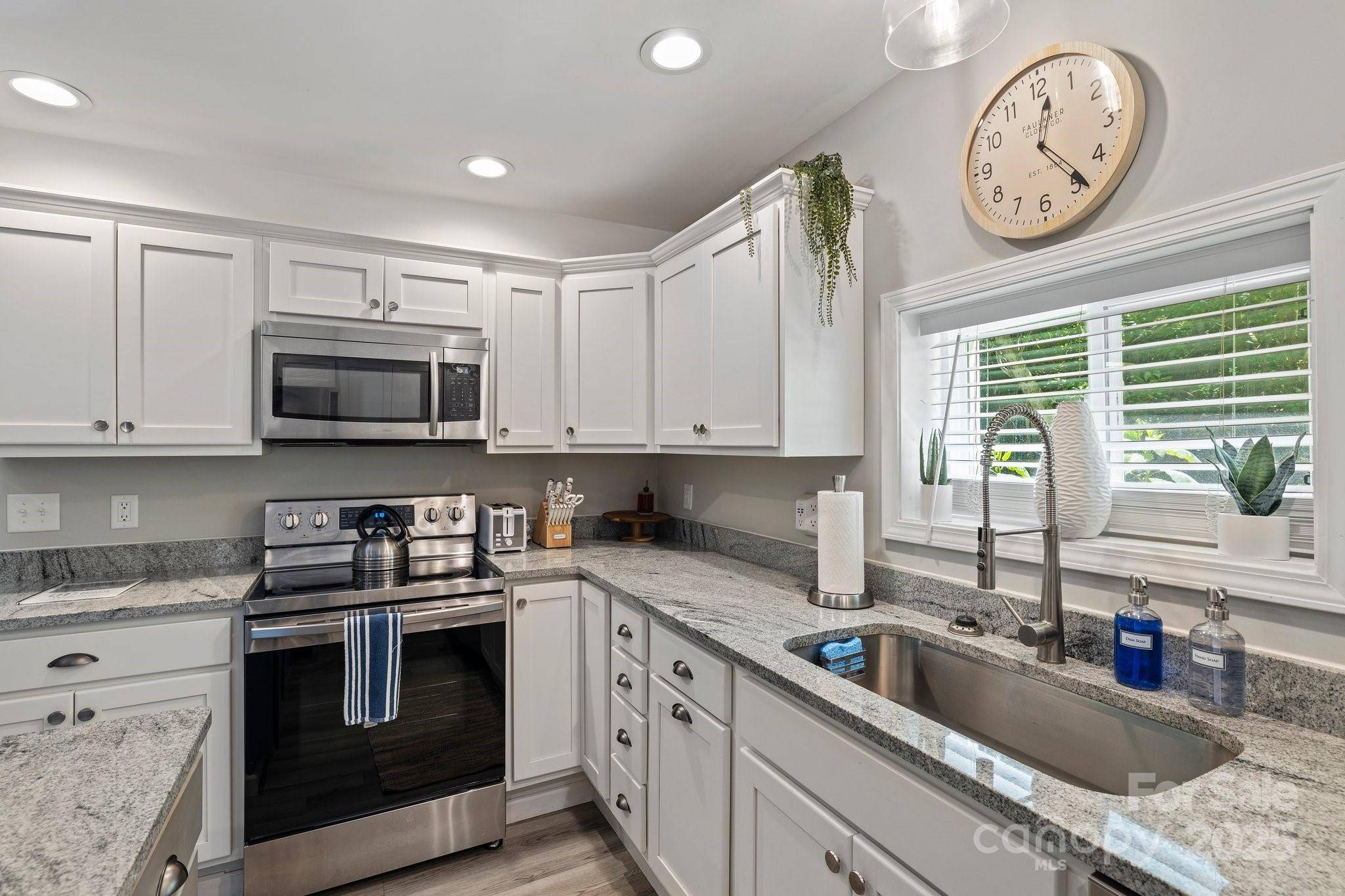 Lake Lure, NC 28746,174 Ridge RD