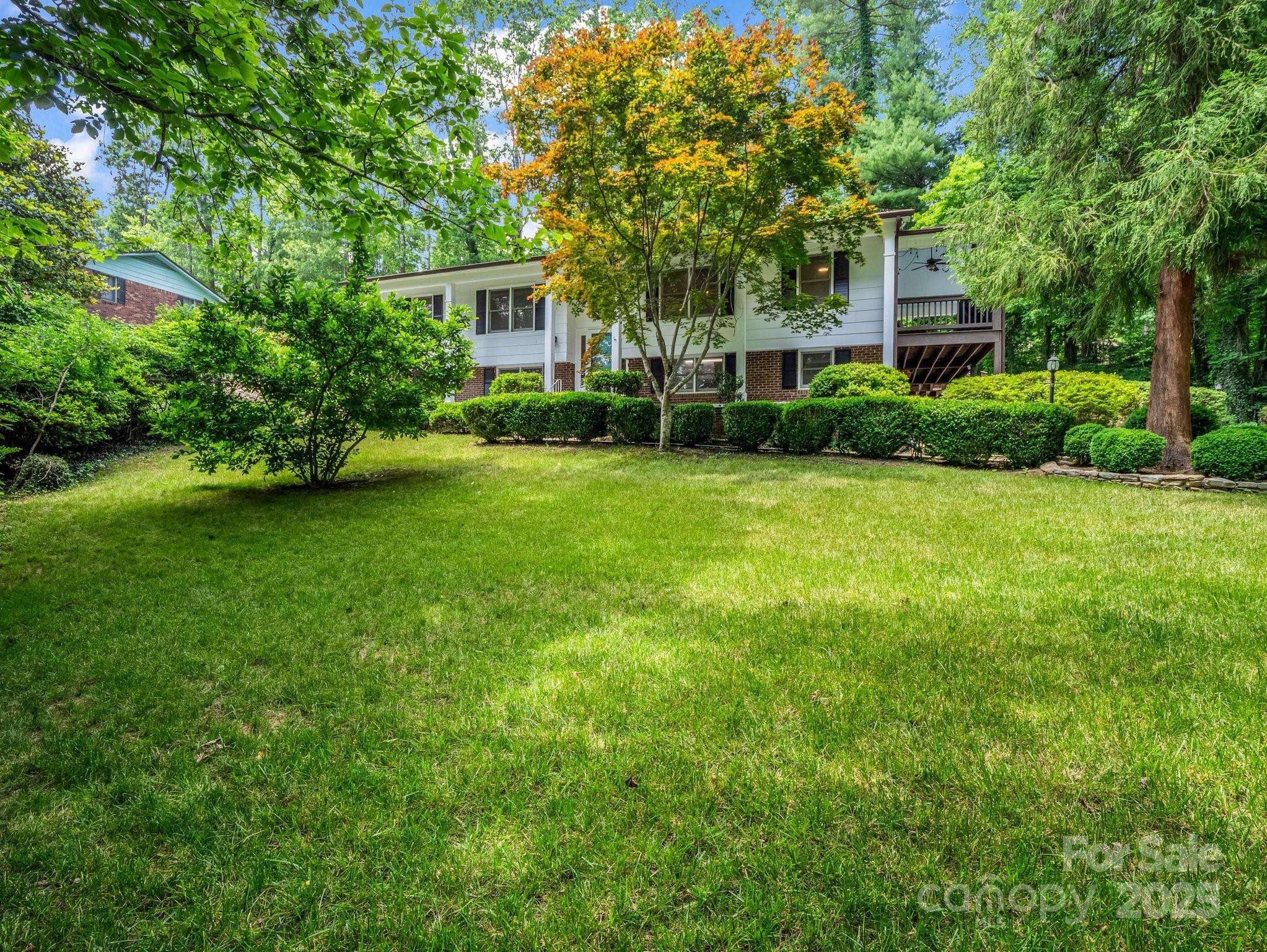 Hendersonville, NC 28791,217 Turtle LN