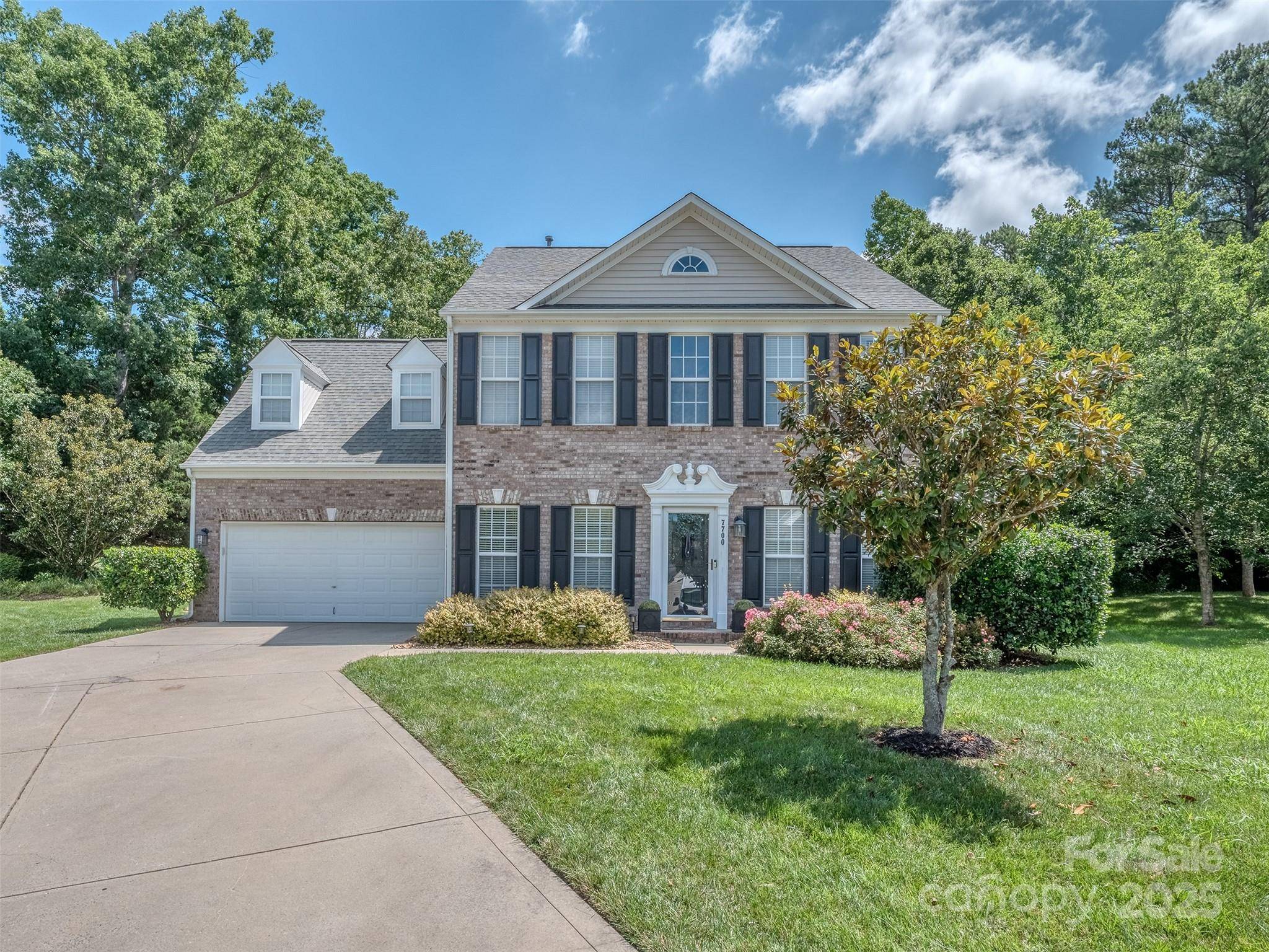 Waxhaw, NC 28173,7700 Antique CIR