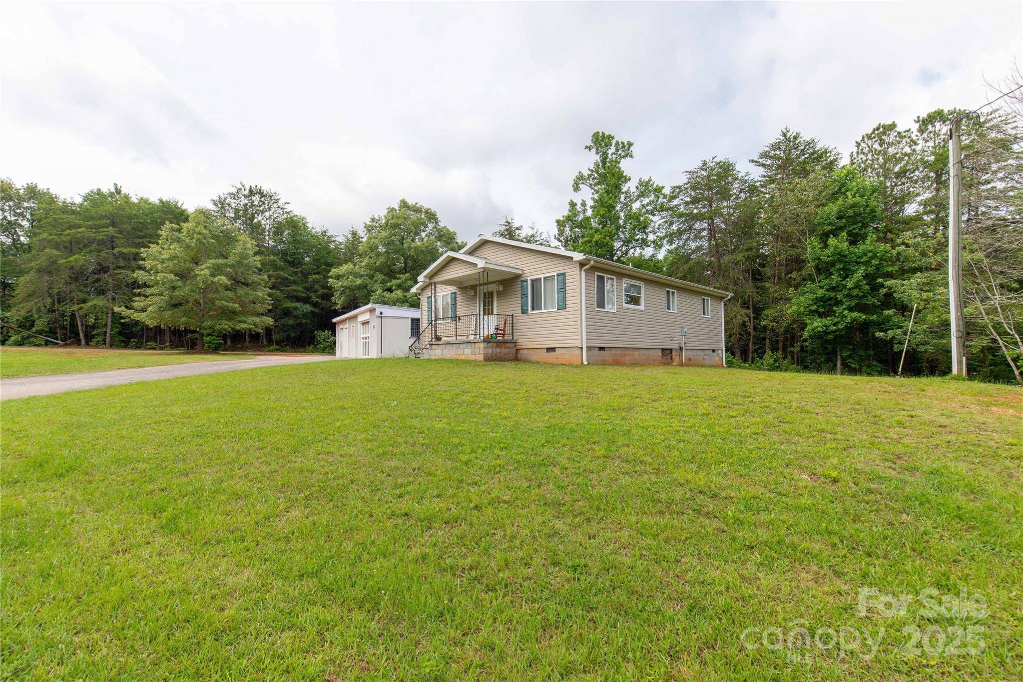Blacksburg, SC 29702,698 Leagan DR