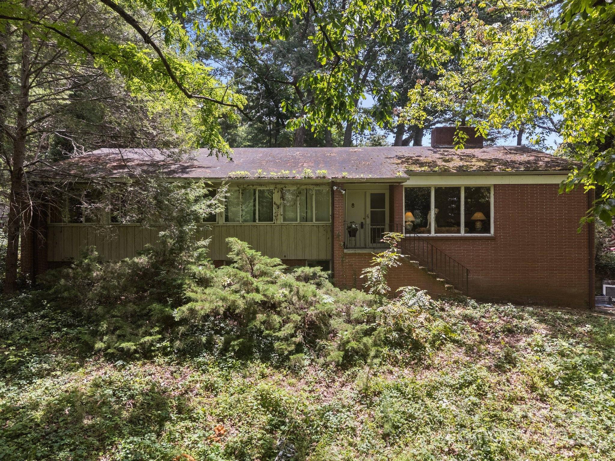 Asheville, NC 28804,111 Griffing CIR