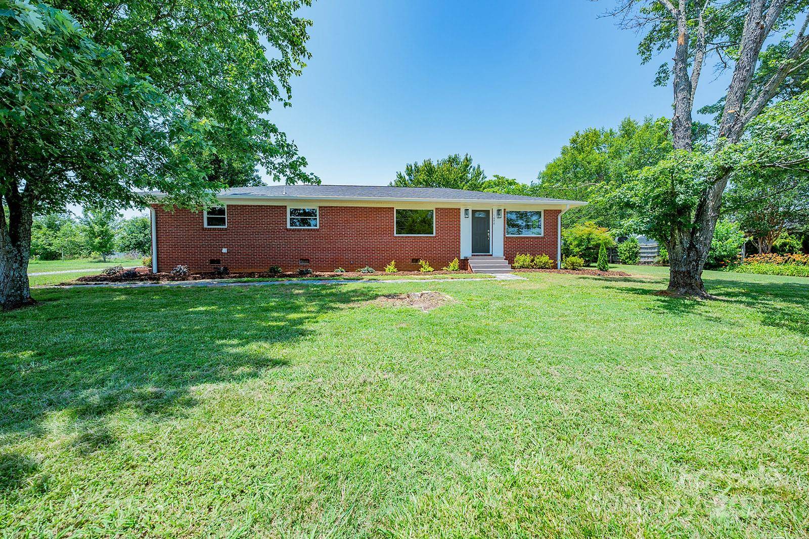 Mooresboro, NC 28114,1696 Race Path Church RD