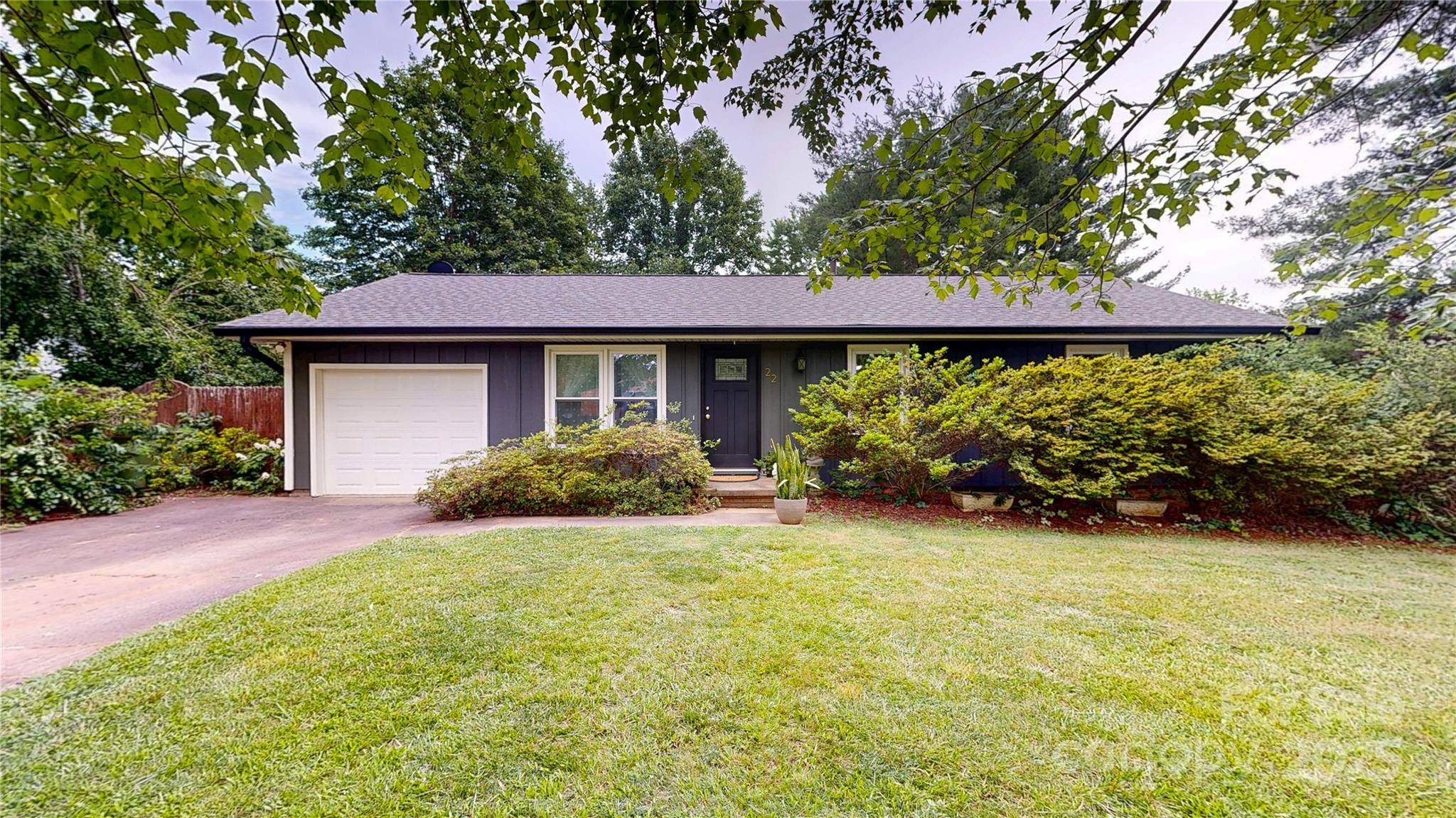 Asheville, NC 28806,22 King Arthur PL