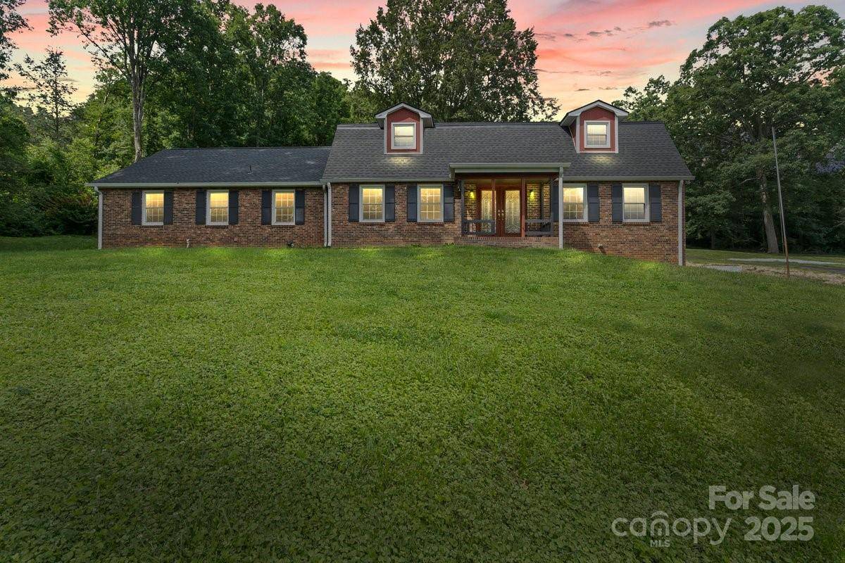 Marion, NC 28752,697 Wilson Valley DR
