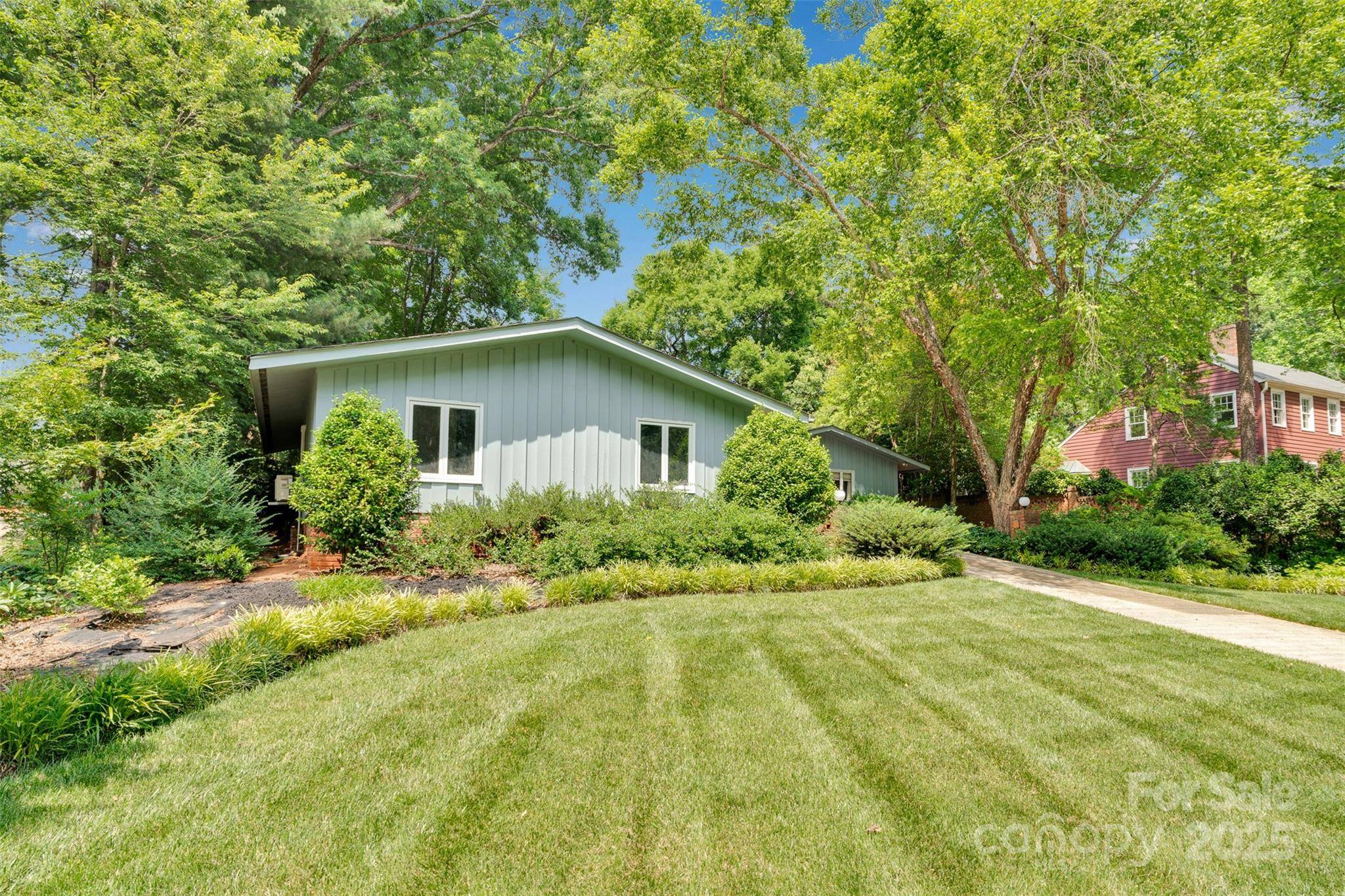 Charlotte, NC 28270,331 Glen Oaks RD