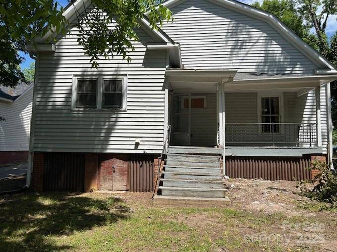 Statesville, NC 28677,517 Western AVE