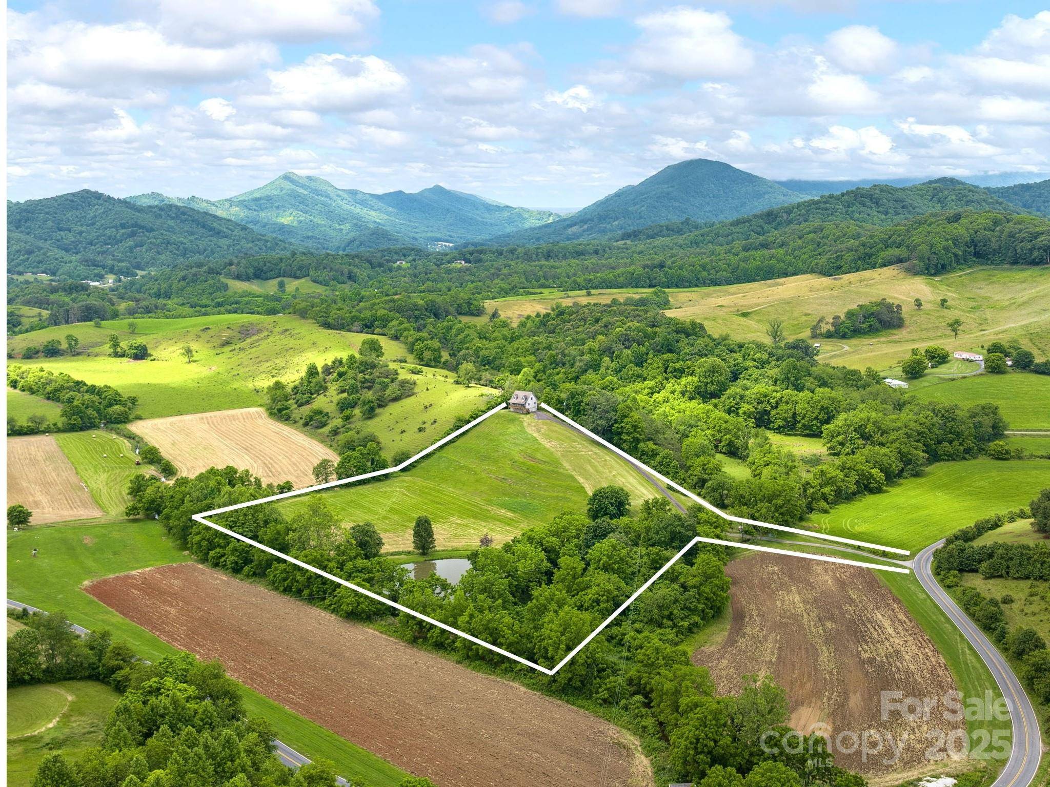 Leicester, NC 28748,132 Rabbit Ham RD