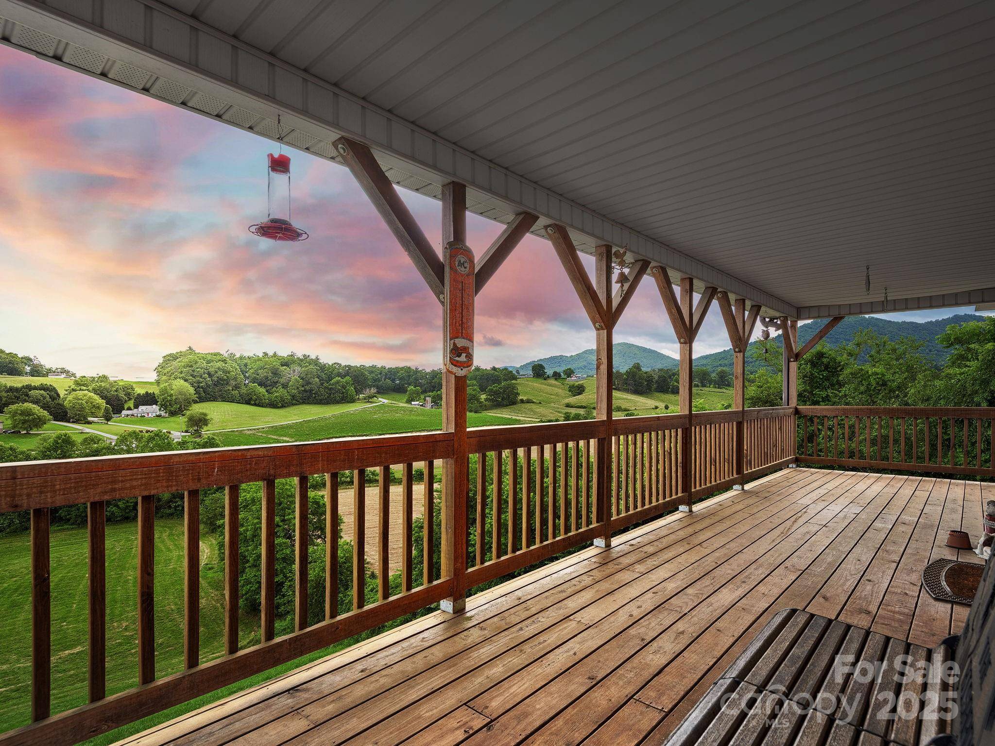 Leicester, NC 28748,132 Rabbit Ham RD