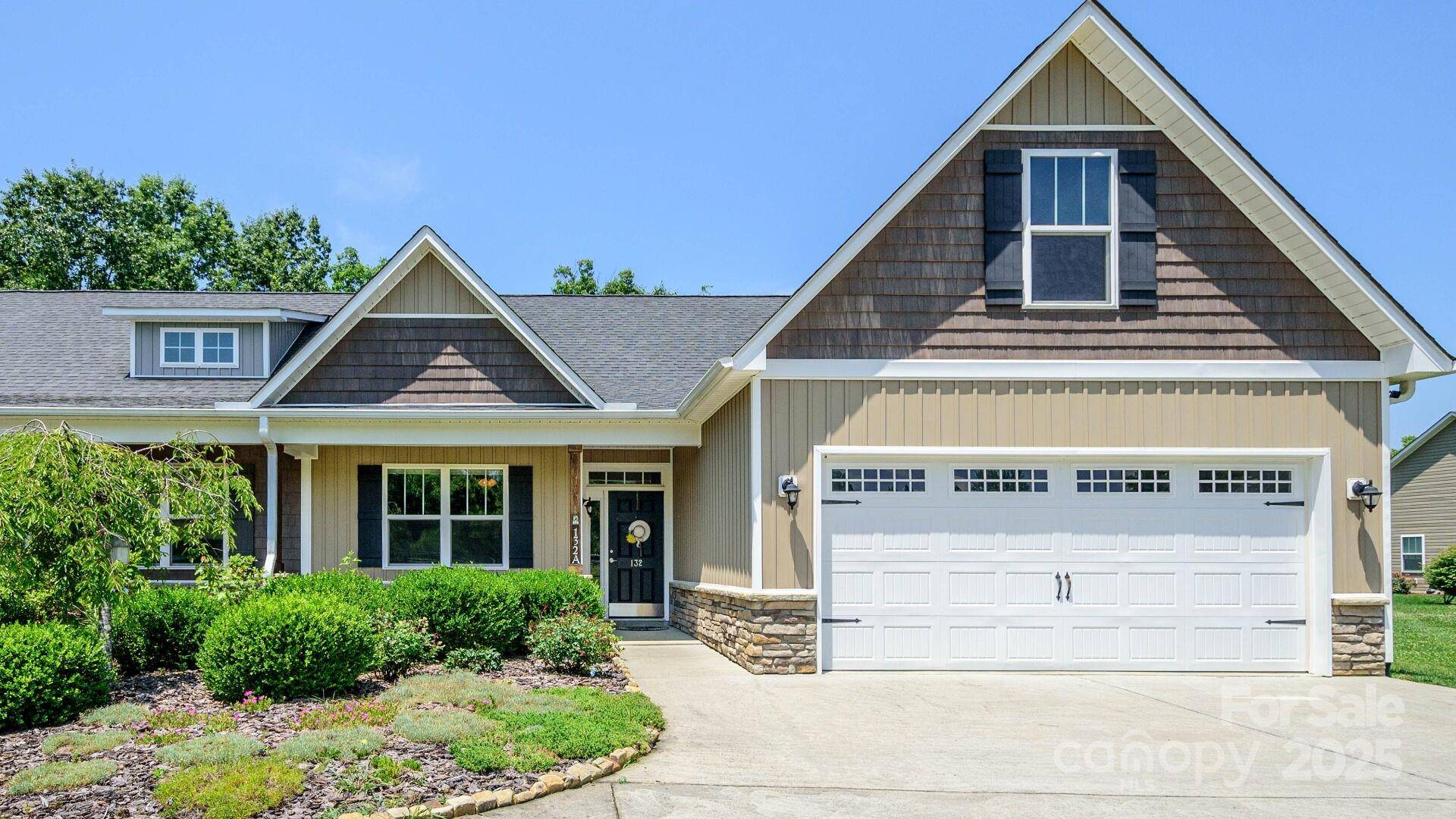 Hendersonville, NC 28792,132 Half Moon TRL #A