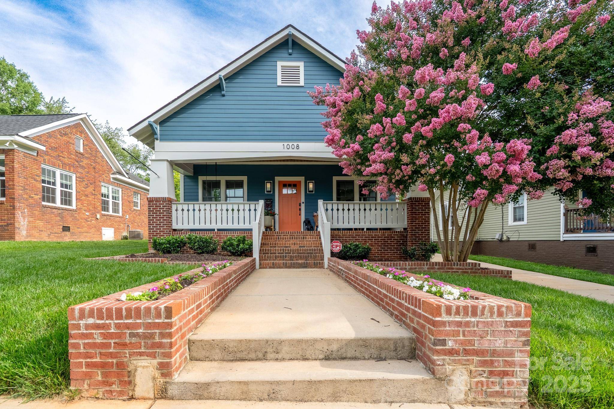Charlotte, NC 28208,1008 Vanizer ST