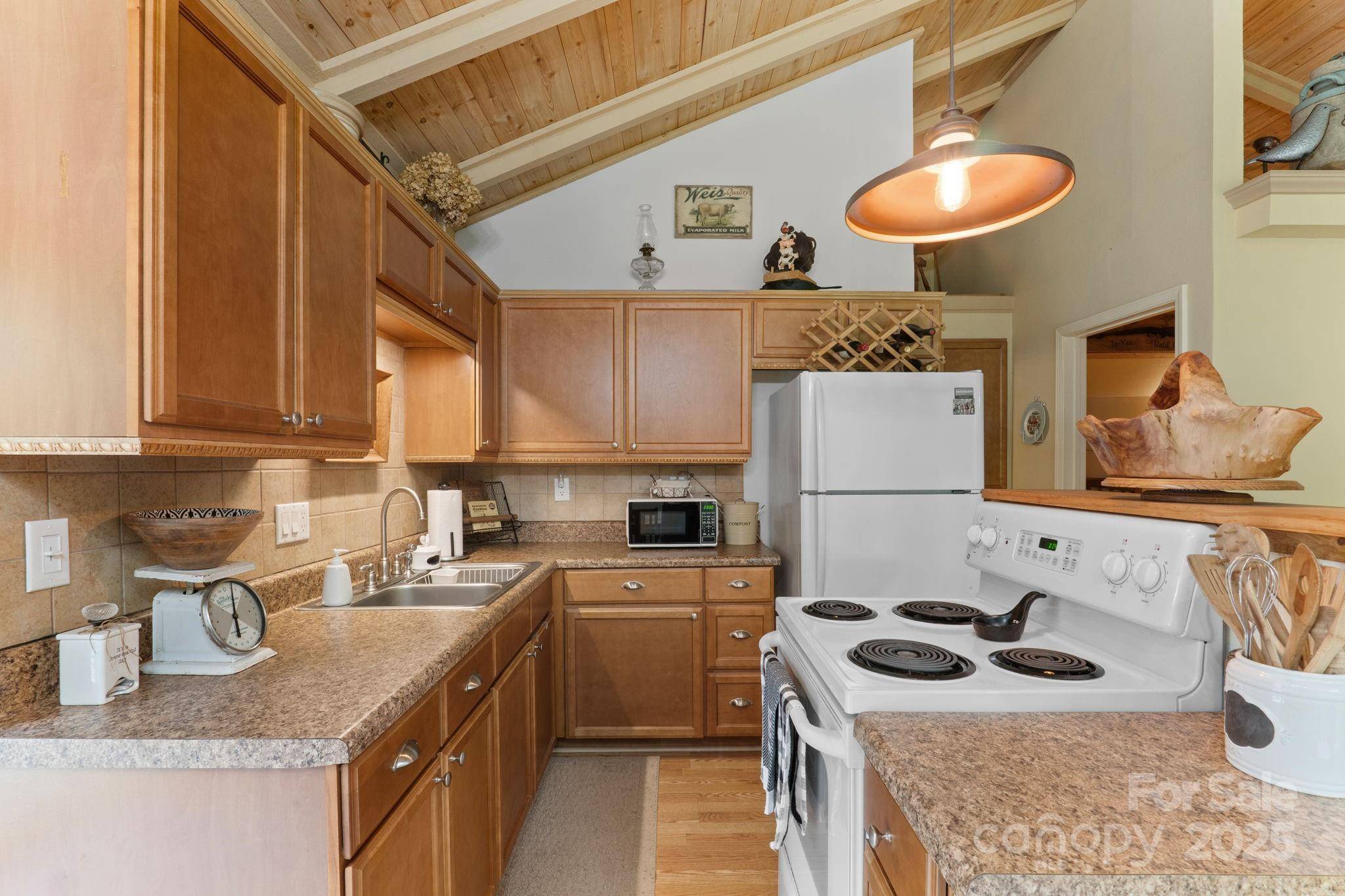 Franklin, NC 28734,80 Laurel Canyon RD