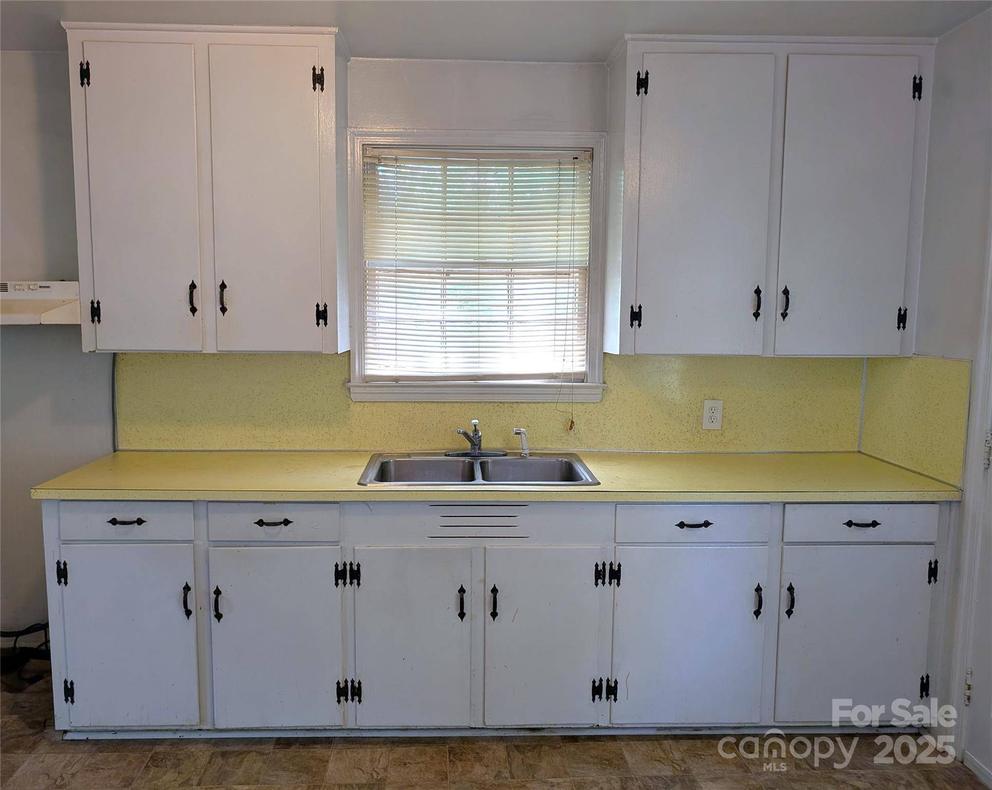 Charlotte, NC 28205,309 Fannie CIR