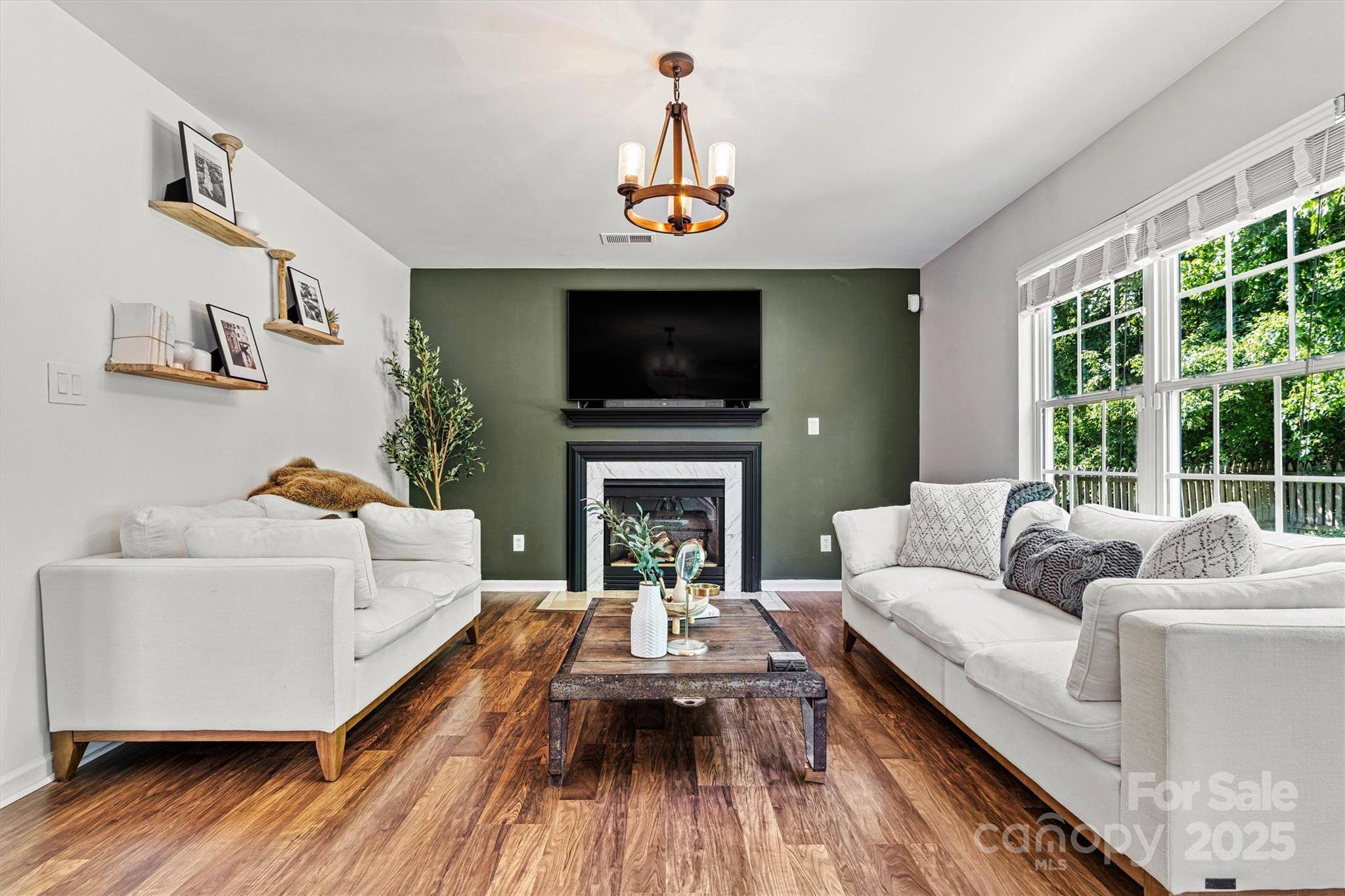 Mooresville, NC 28115,136 Bluffton RD