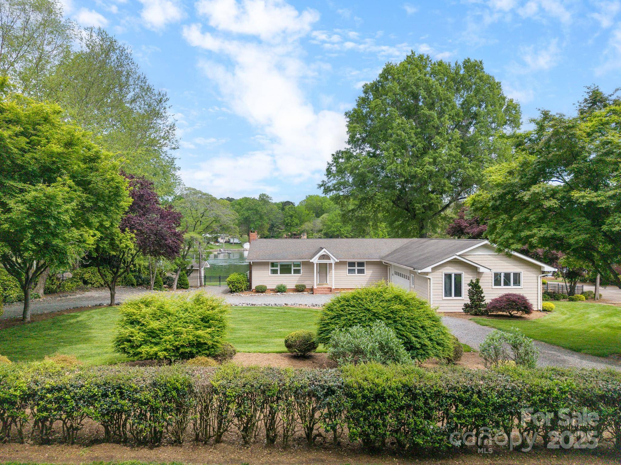 Mooresville, NC 28117,173 Riverwood RD