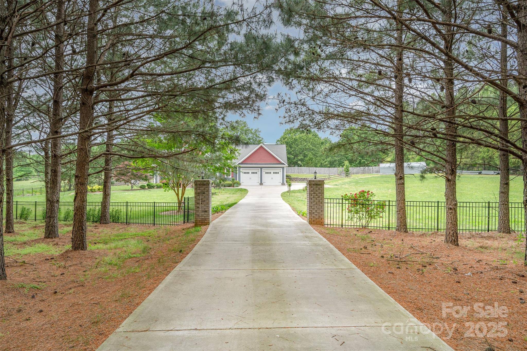 Norwood, NC 28128,8993 Plank RD