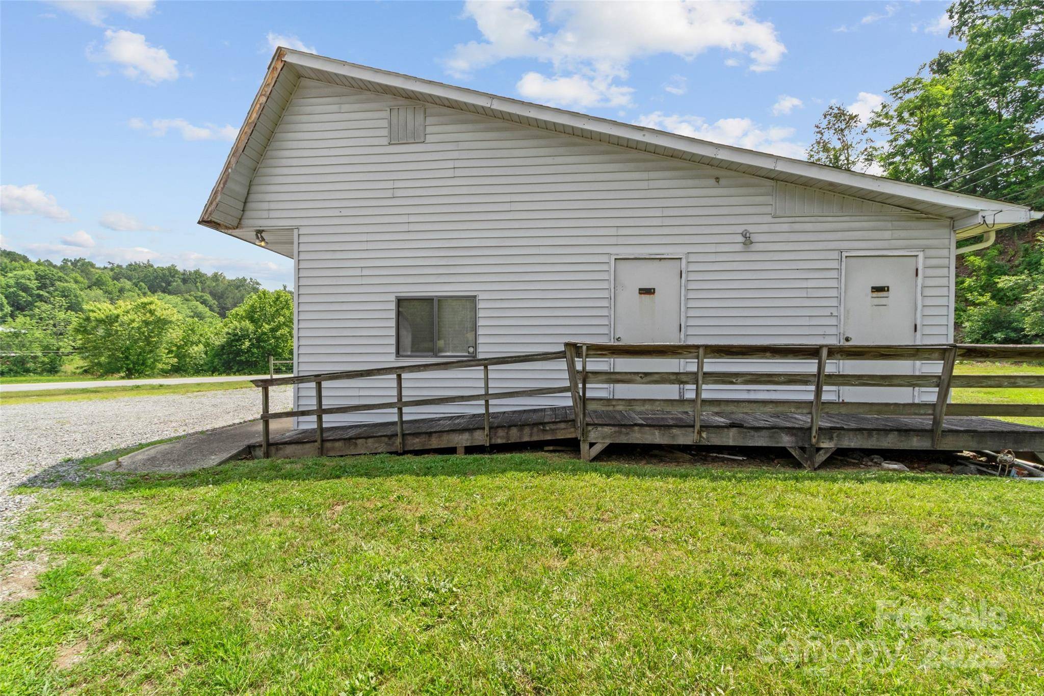 Mars Hill, NC 28754,1365 US 19 HWY