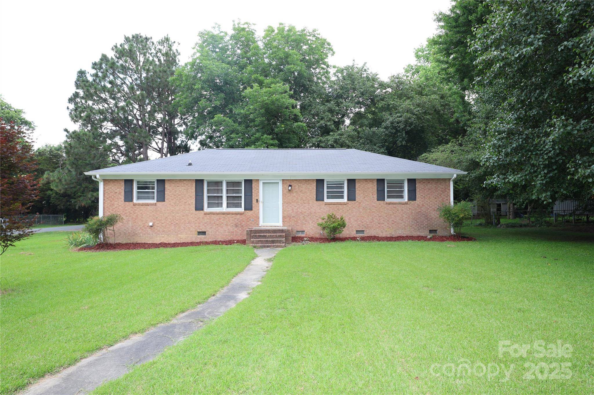 Matthews, NC 28104,1227 Flowe DR