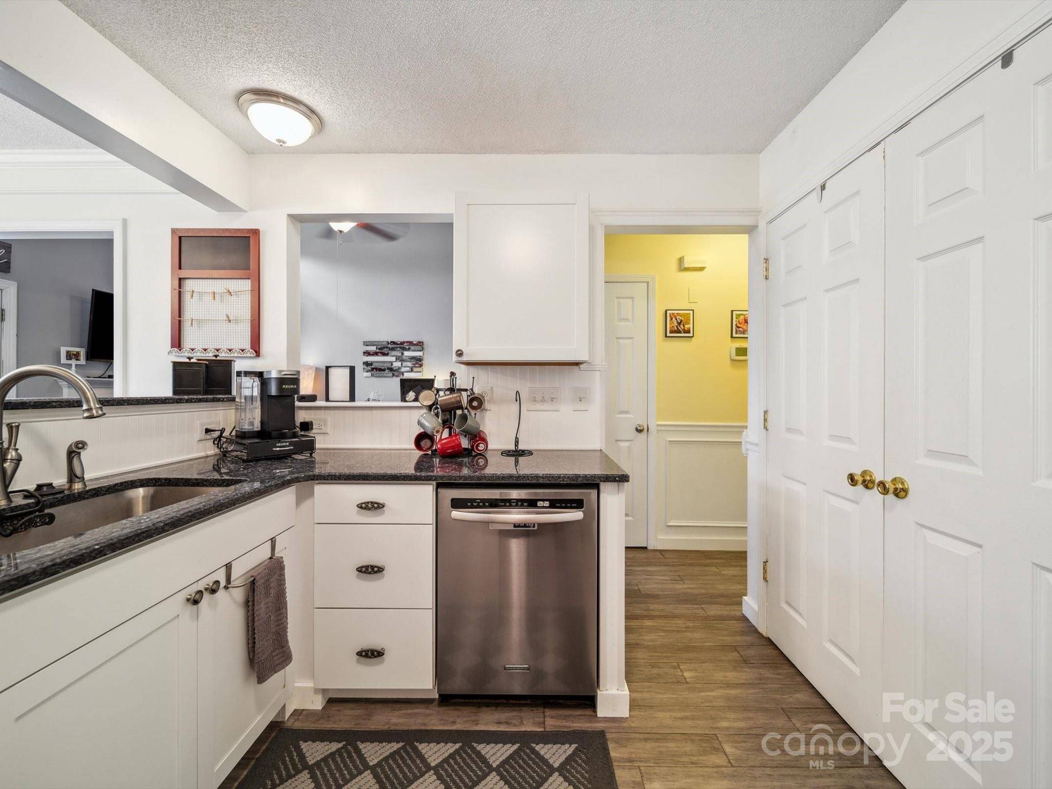 Lake Wylie, SC 29710,1252 Winding Path RD