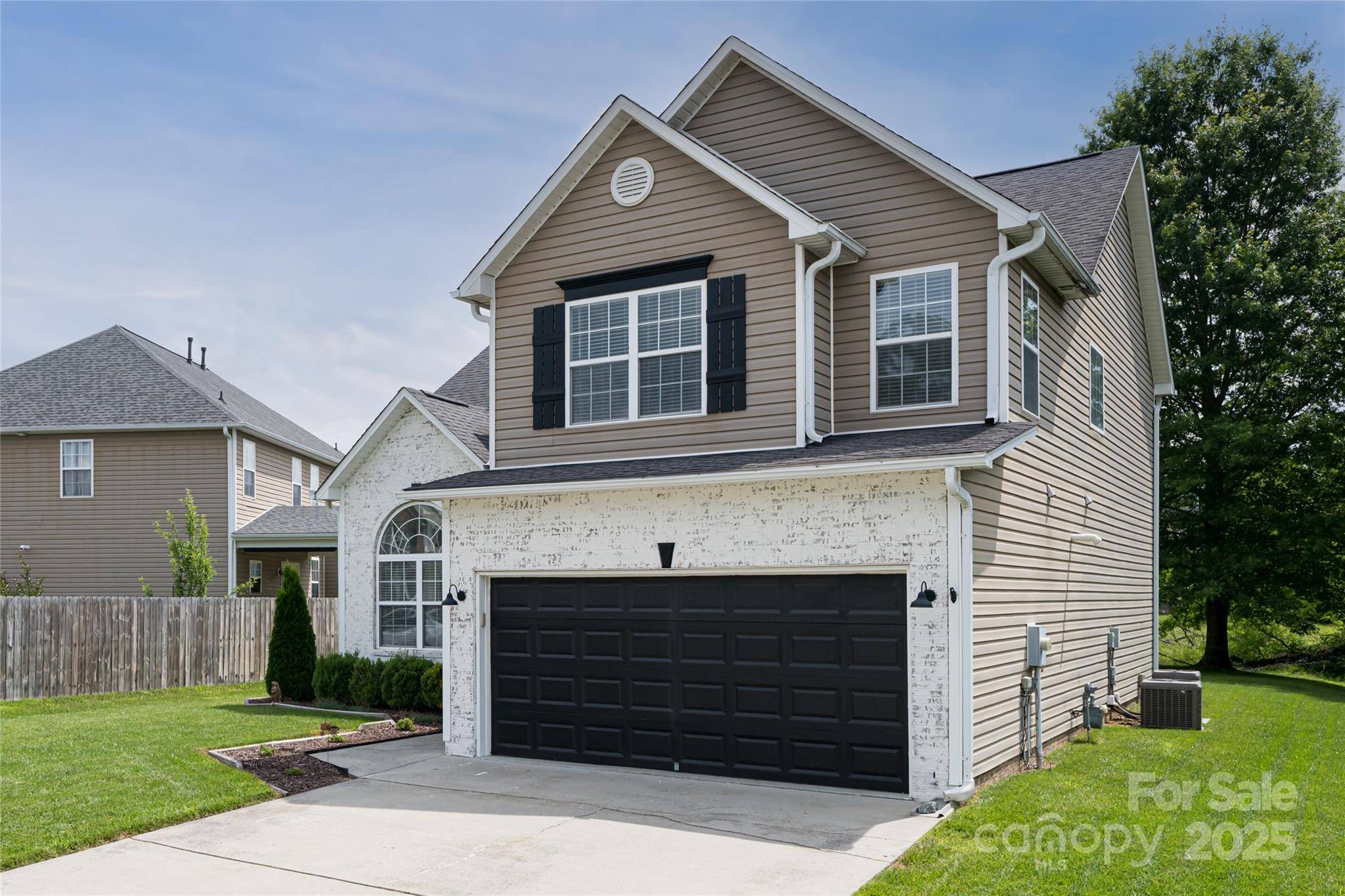 Fletcher, NC 28732,89 Woodfern RD