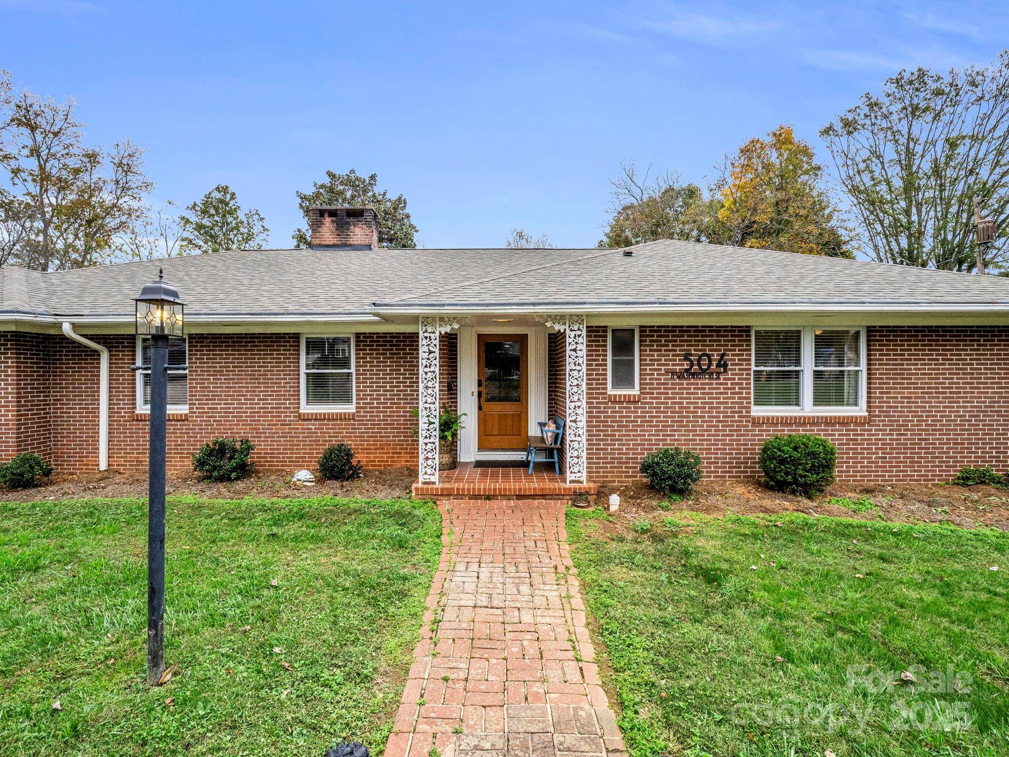 Rutherfordton, NC 28139,504 N Washington ST