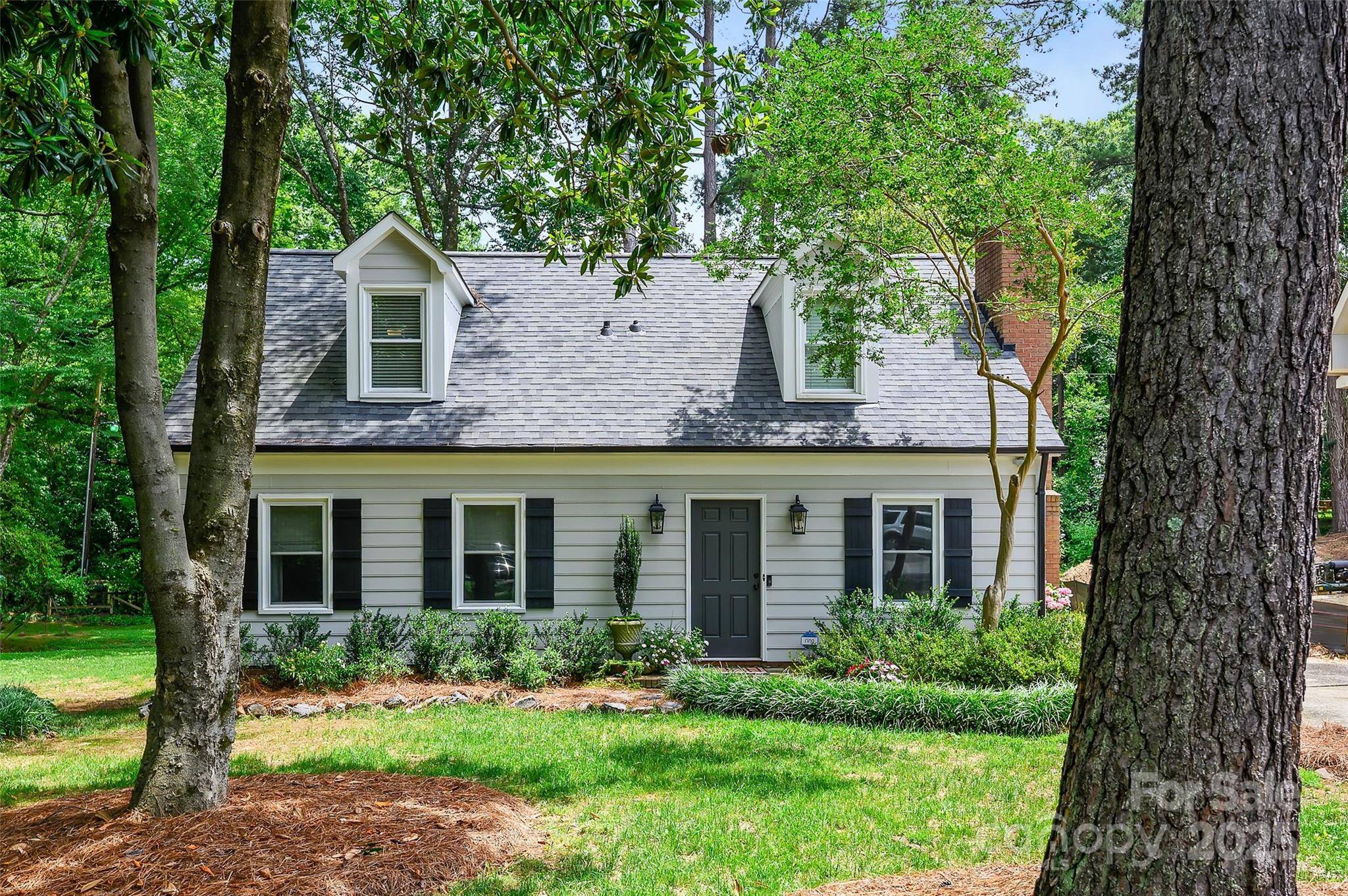 Charlotte, NC 28211,1040 Goshen PL
