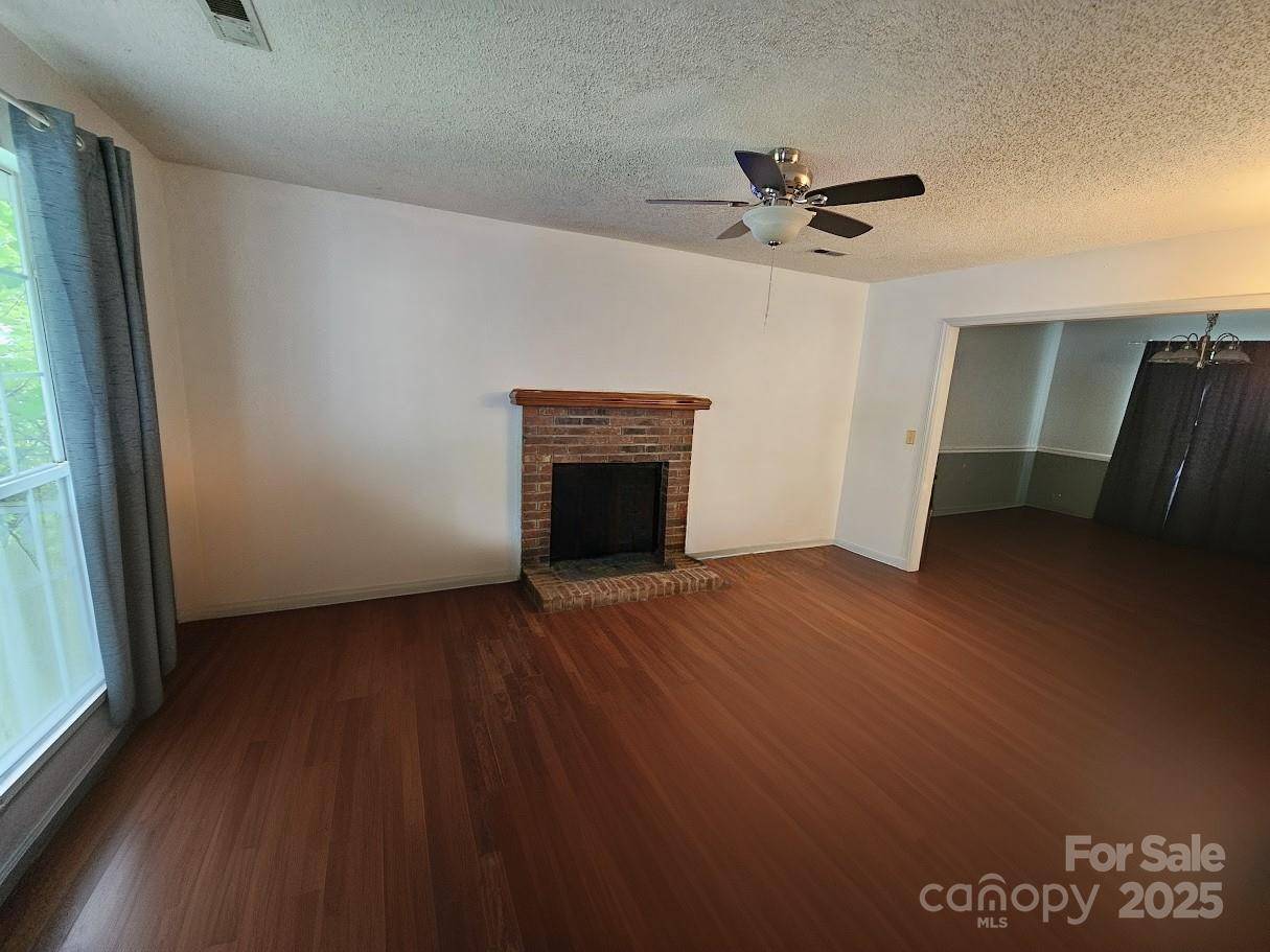 Charlotte, NC 28215,8904 Daventry PL