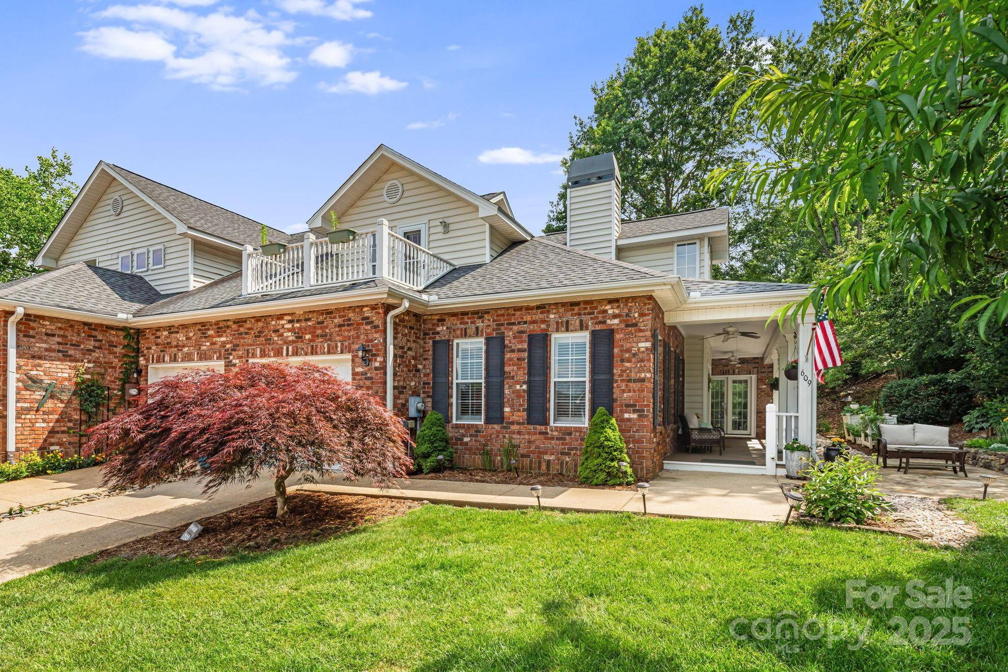 Hendersonville, NC 28791,609 Carriage Commons DR
