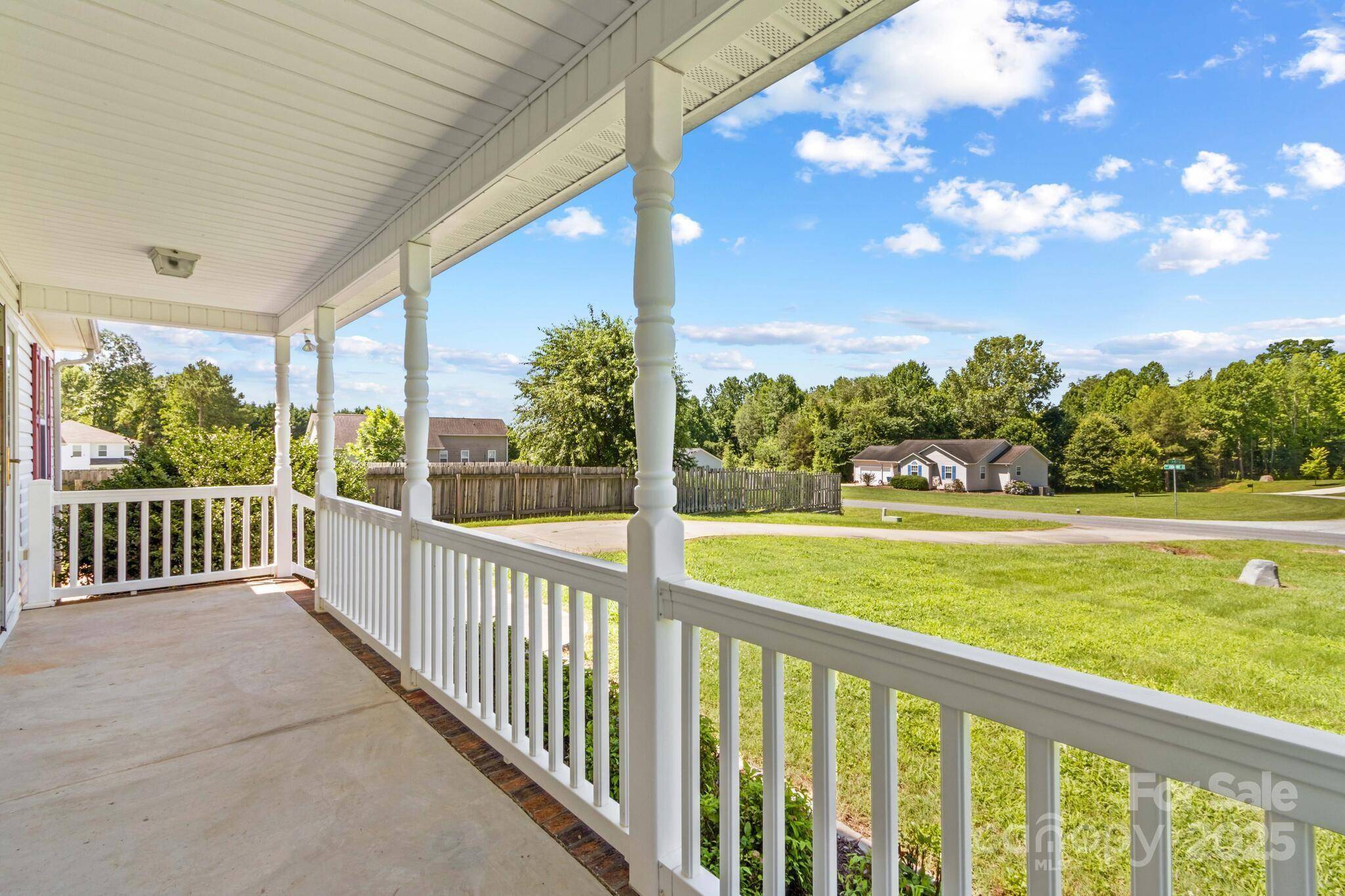 Woodleaf, NC 27054,189 Lochshire LN