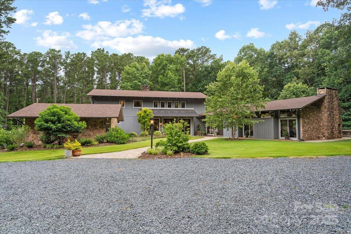 Mount Gilead, NC 27306,307 E Allenton ST