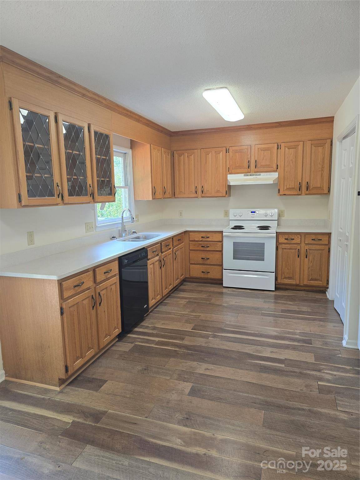 Statesville, NC 28625,608 Sharon DR