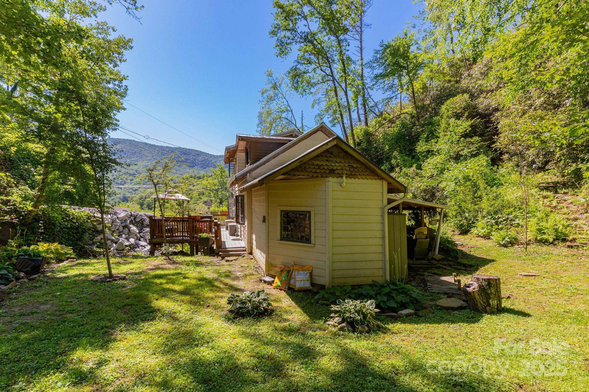 Hendersonville, NC 28792,19 Hominy Branch RD