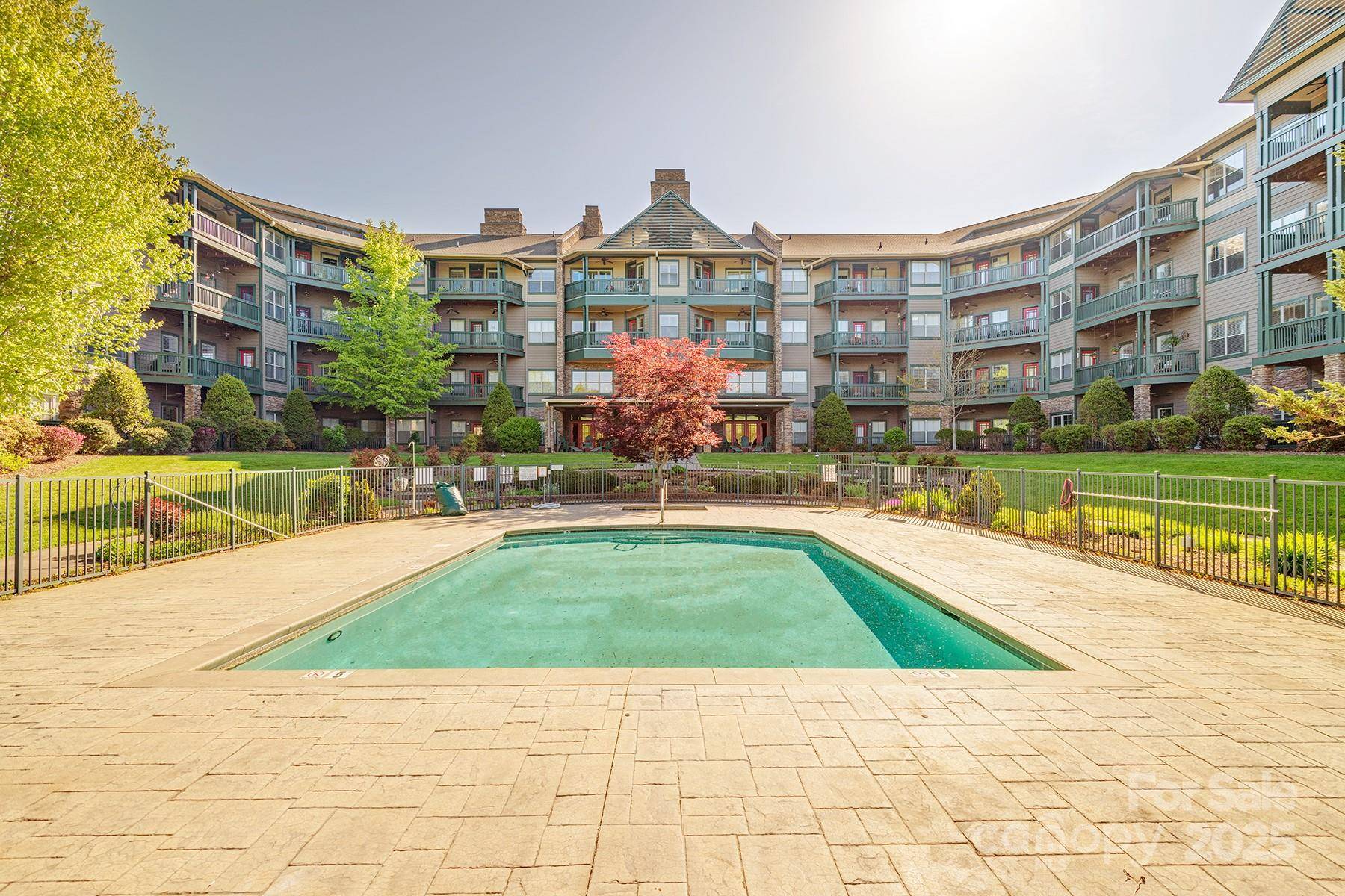Asheville, NC 28805,9 Kenilworth Knoll #211