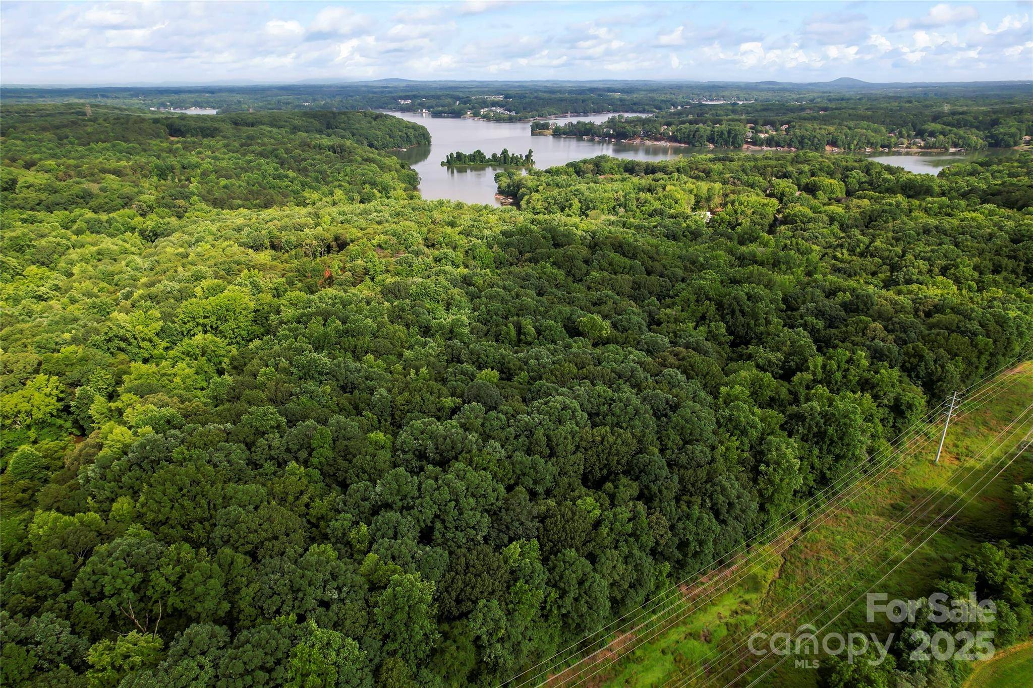 Charlotte, NC 28278,10717 Wildlife RD