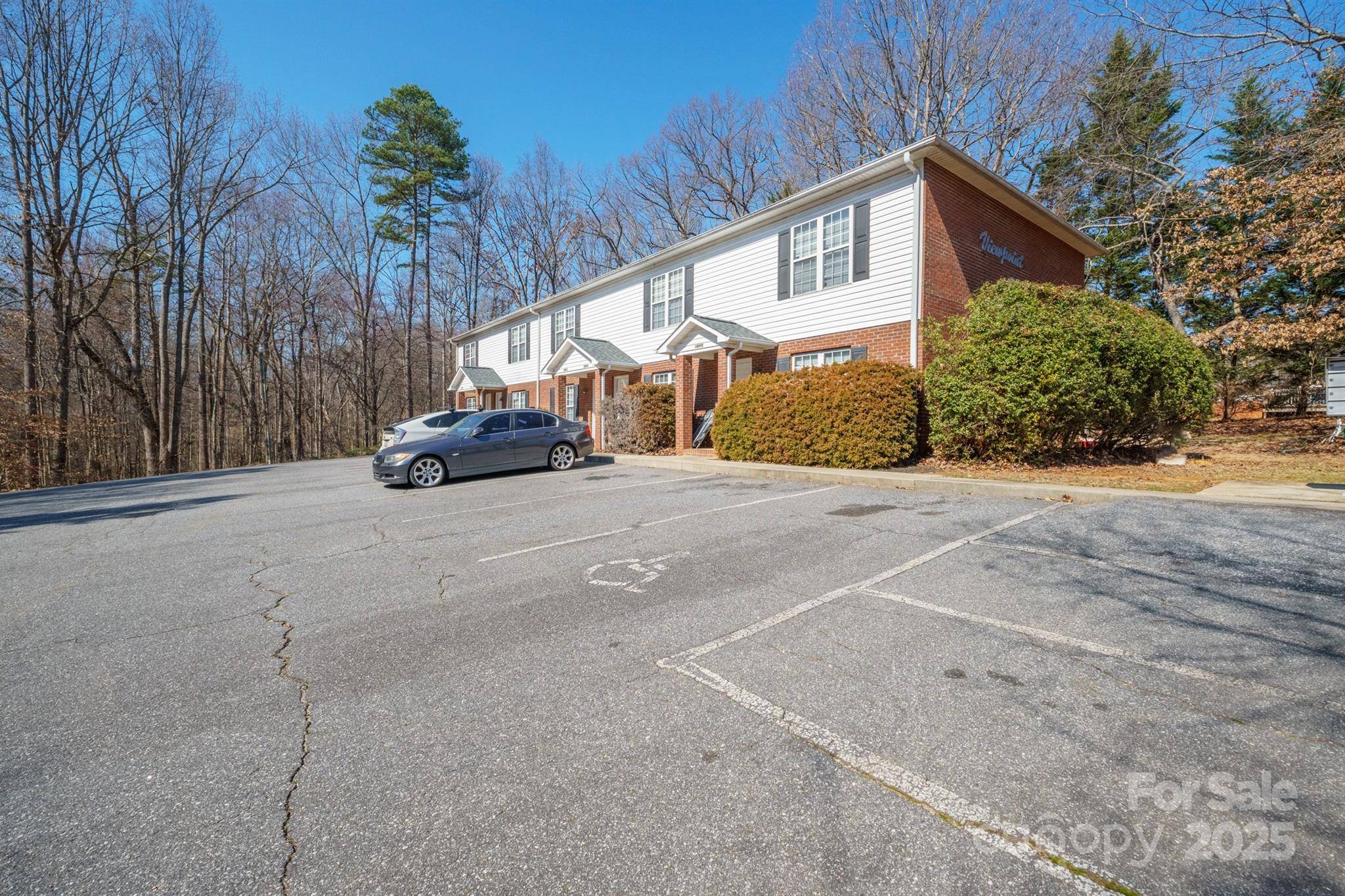 Hickory, NC 28601,1009 22nd ST NE #A-E
