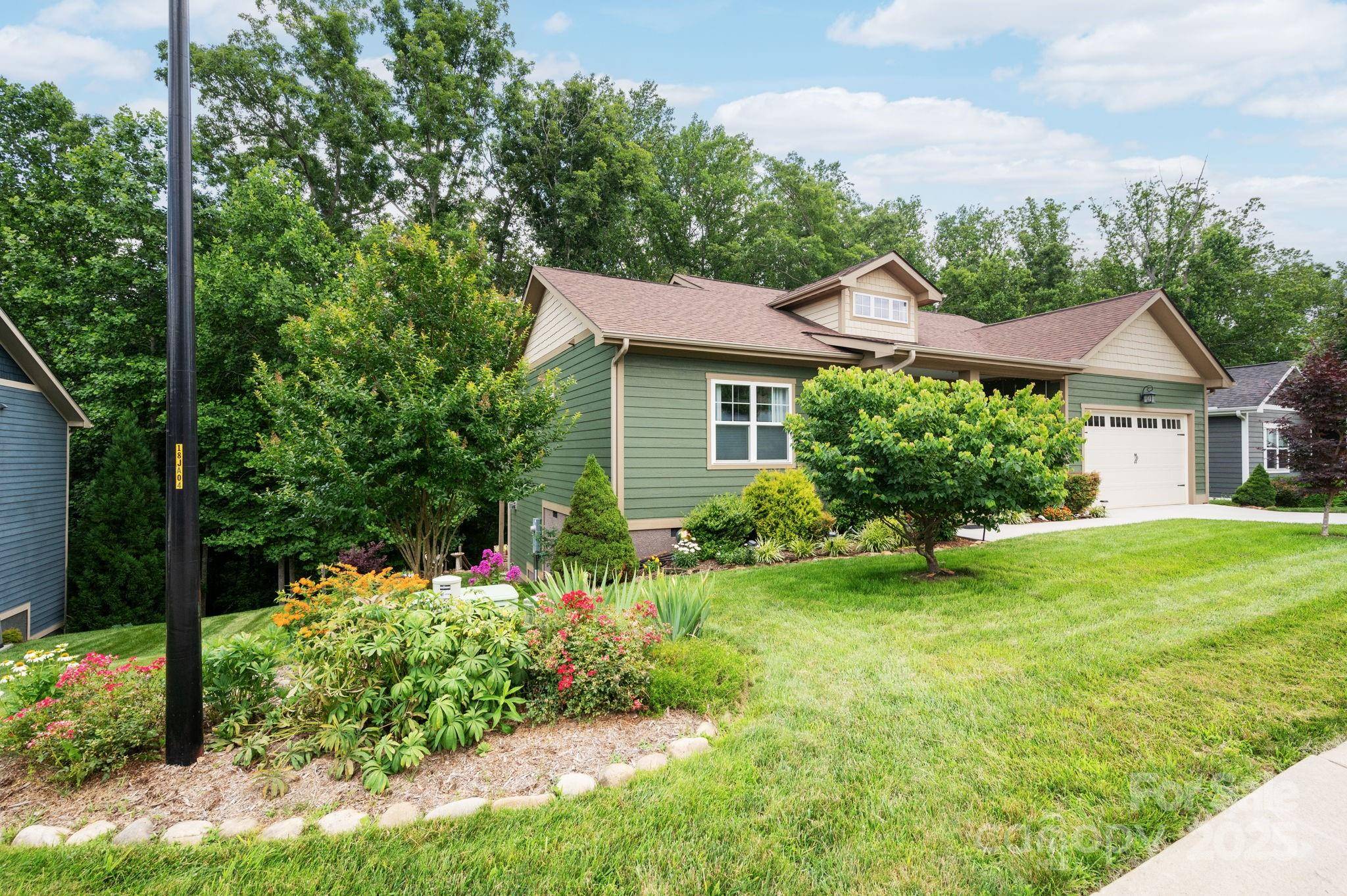 Arden, NC 28704,12 Asher LN