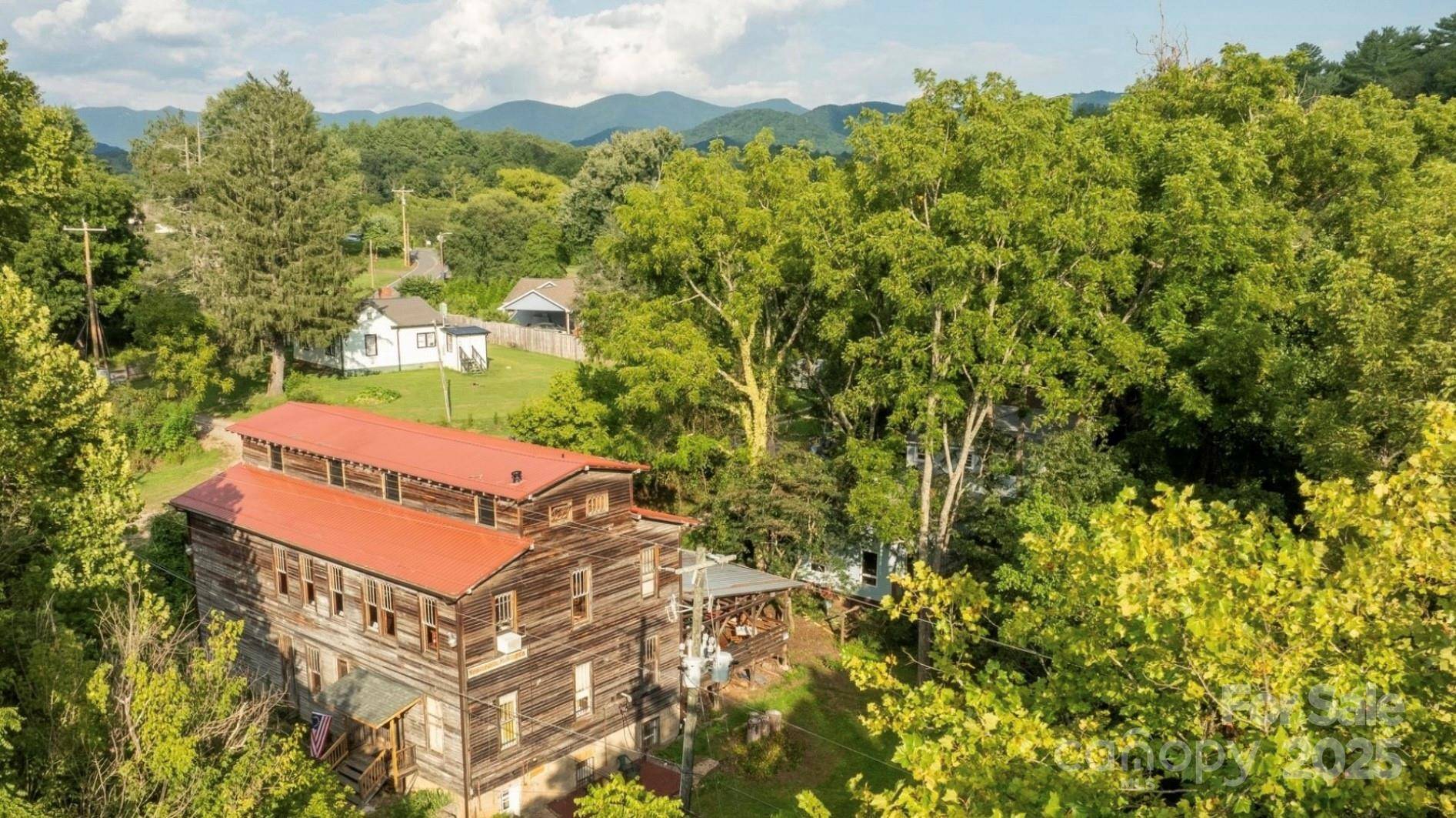 Weaverville, NC 28787,1 + 9 Old Mill LN