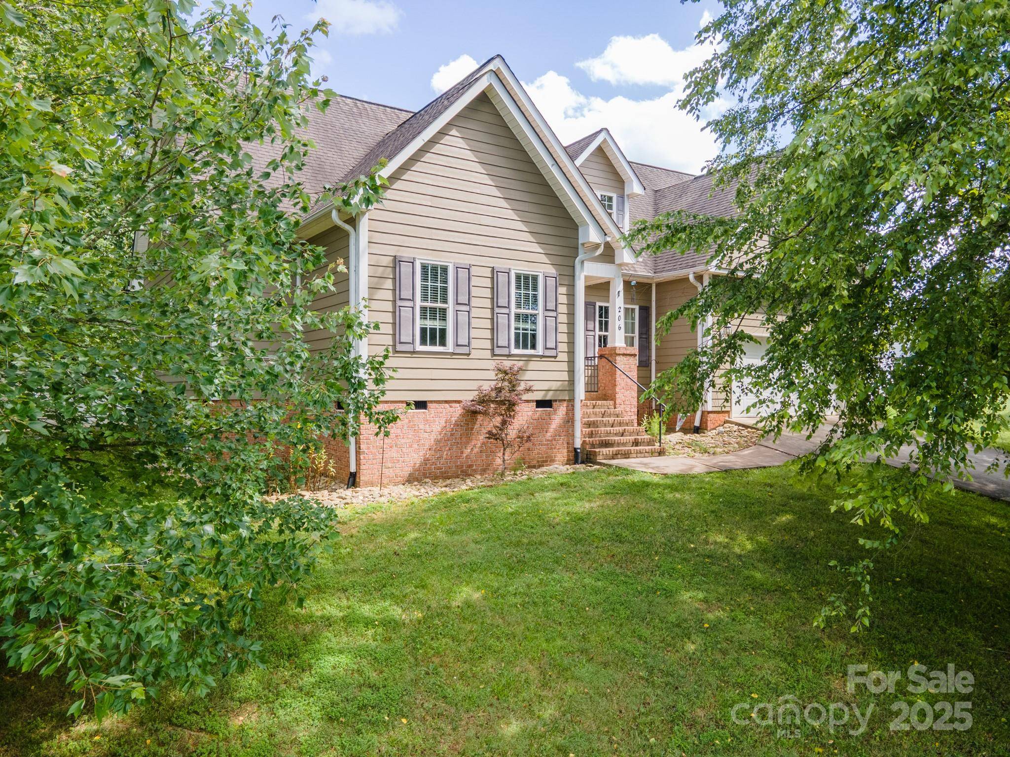 Granite Falls, NC 28630,206 Taylor CIR