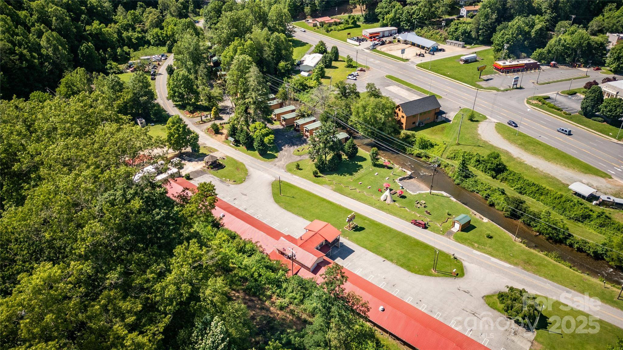 Whittier, NC 28789,125 Tee Pee DR
