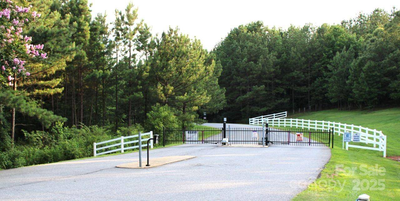 Stony Point, NC 28678,174 Rivercliff DR