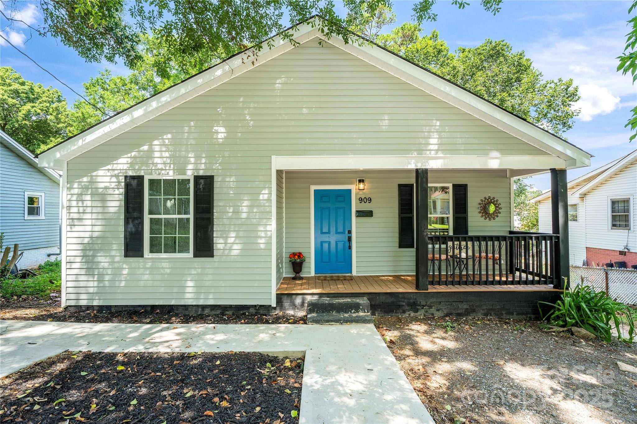 Gastonia, NC 28052,909 Gibbons ST