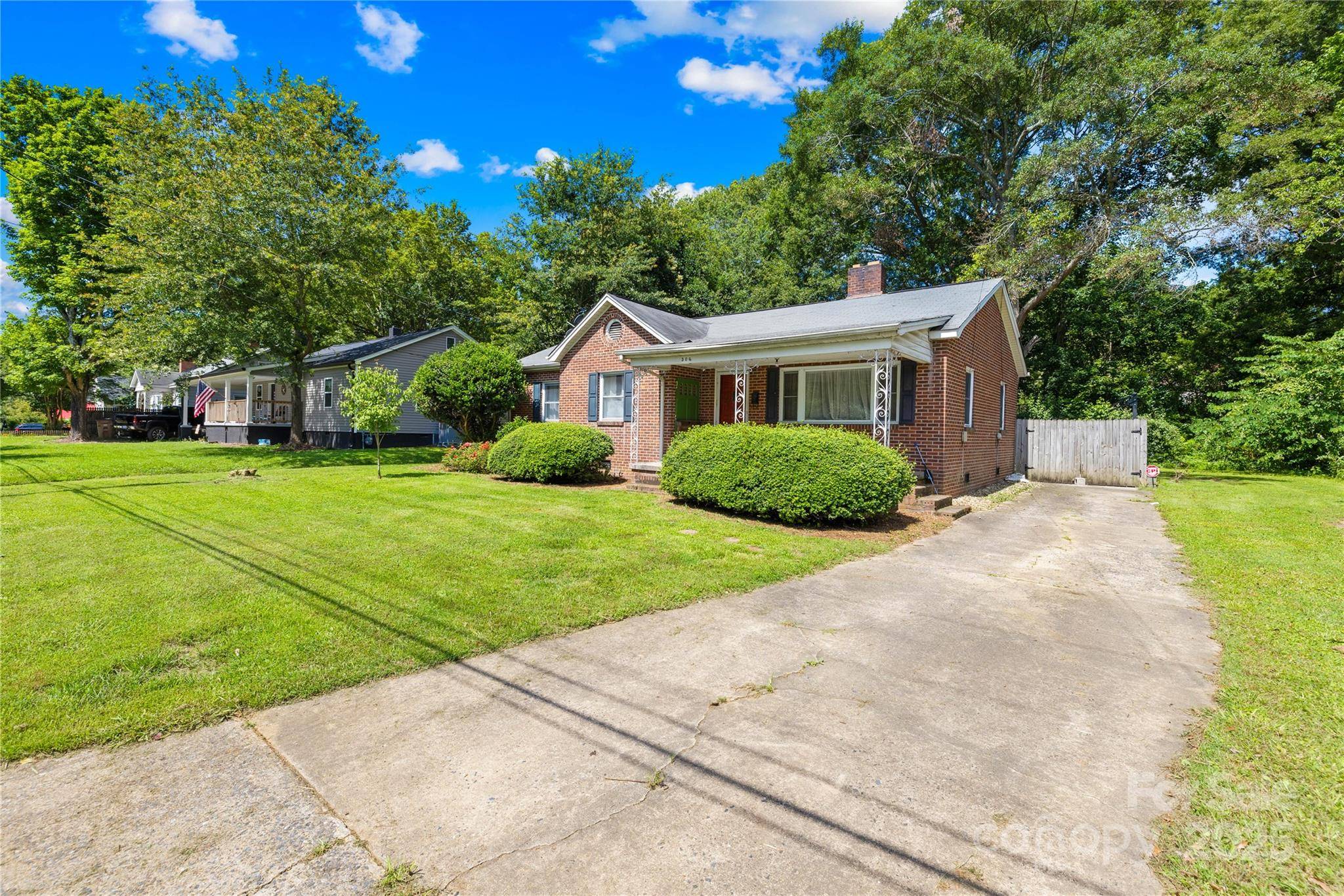 Shelby, NC 28150,506 Gold ST