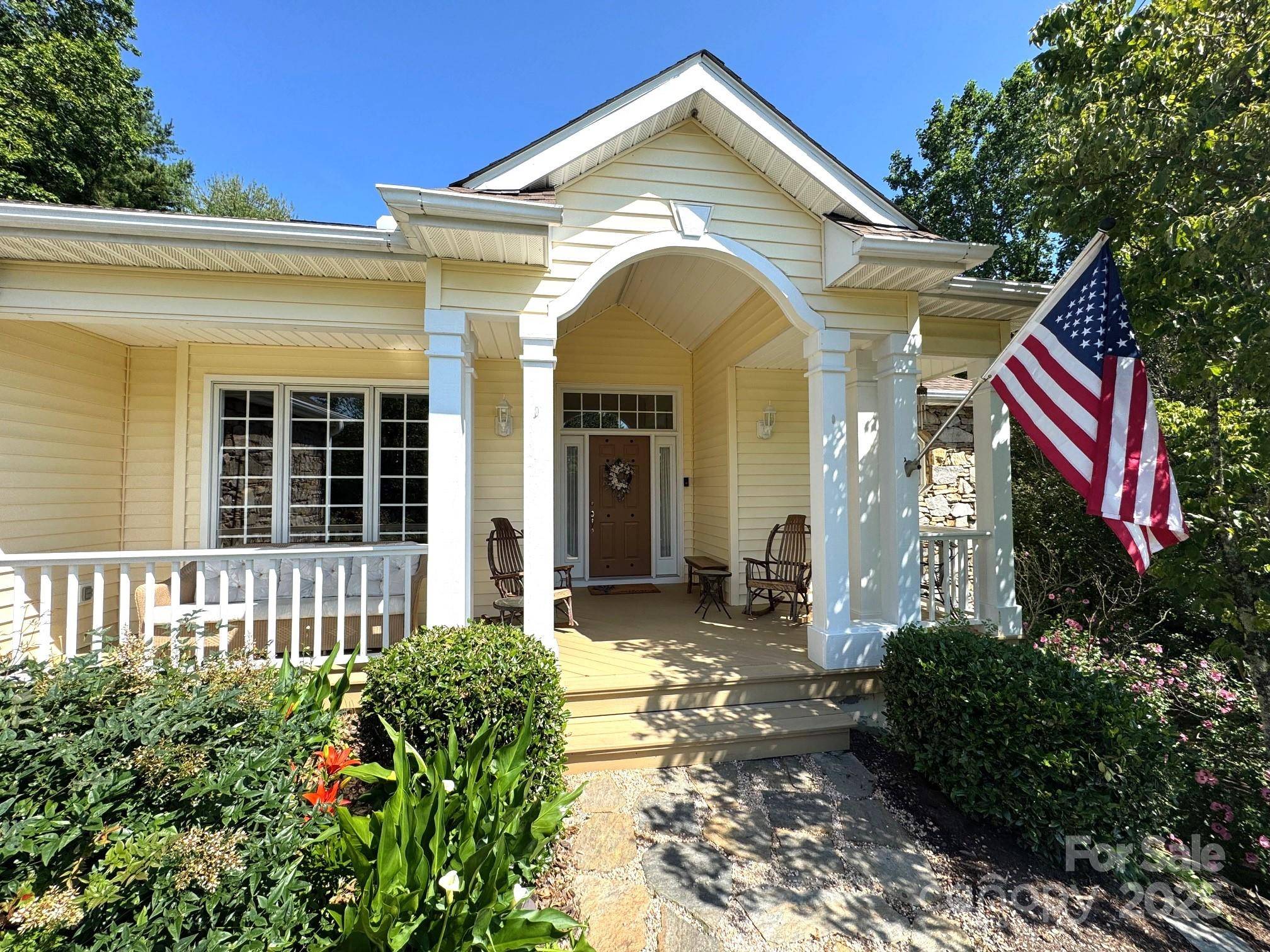 Hendersonville, NC 28739,100 Bayberry WAY