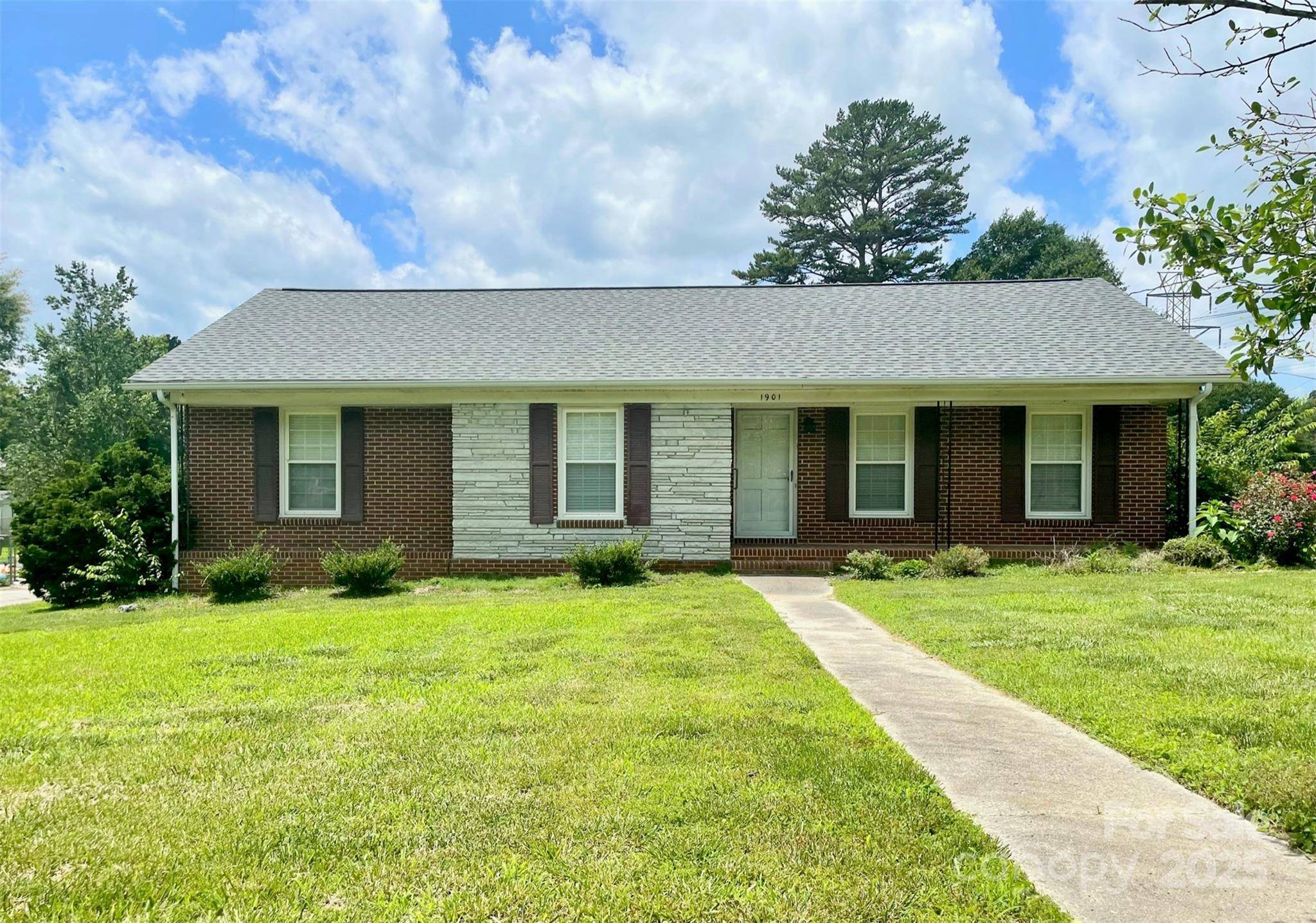 Gastonia, NC 28052,1901 Taylor DR
